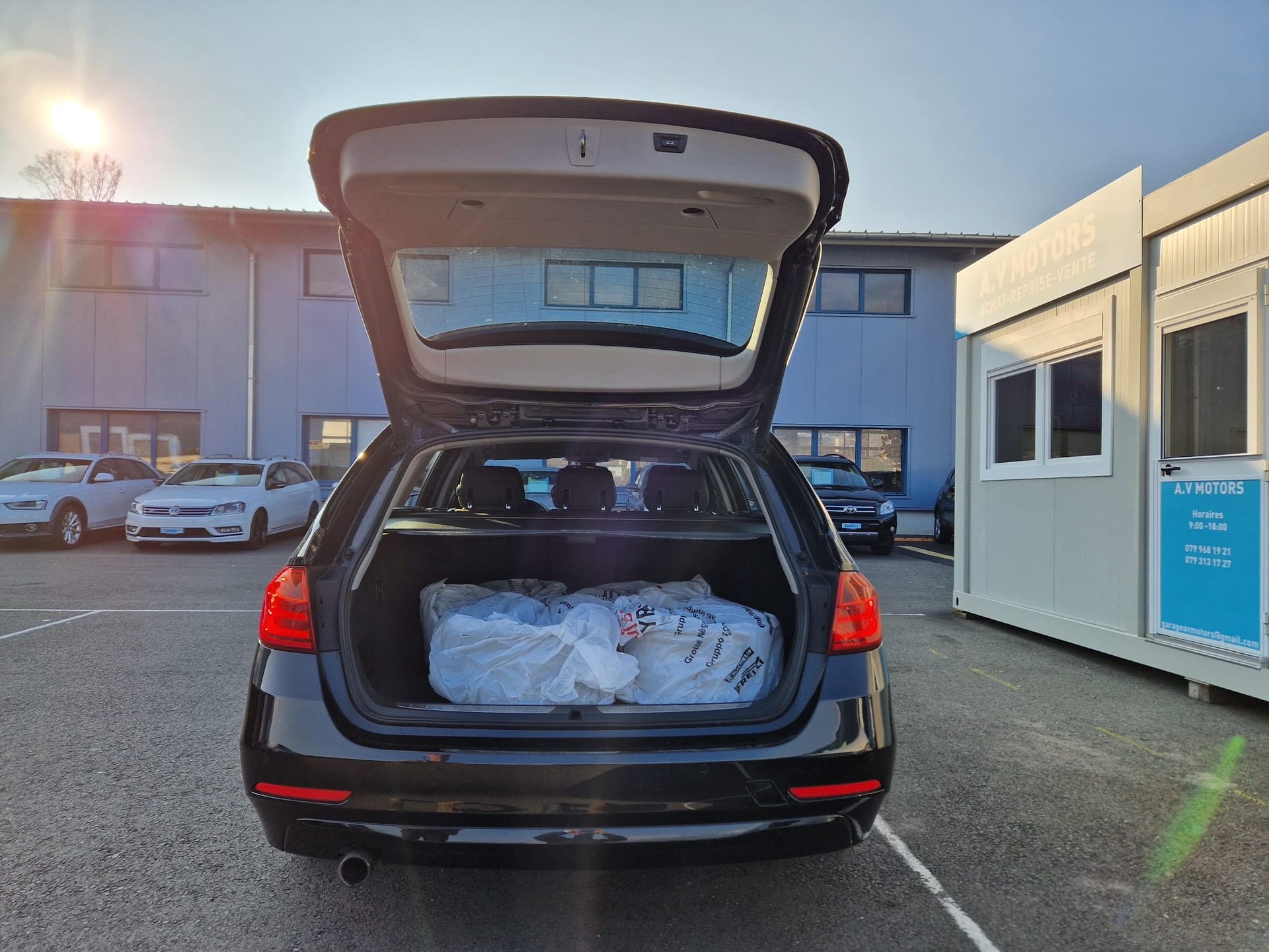 BMW 320d xDrive Touring Steptronic-image-7