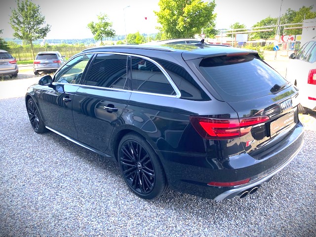AUDI S4 Avant 3.0 V6 TFSI quattro S-Tronic-image-2