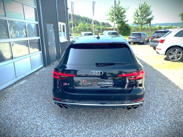 AUDI S4 Avant 3.0 V6 TFSI quattro S-Tronic-image-17