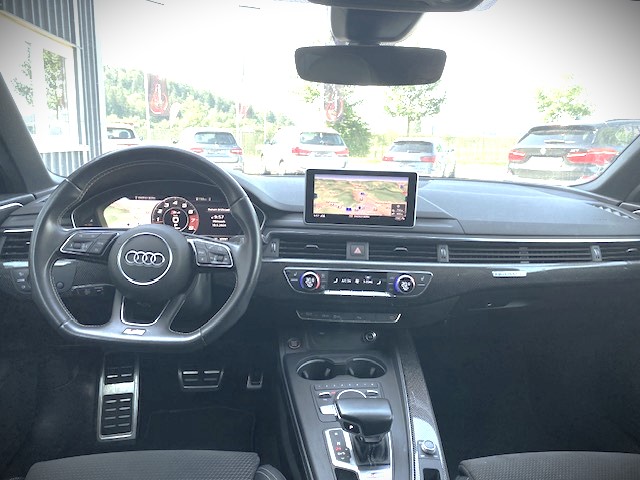 AUDI S4 Avant 3.0 V6 TFSI quattro S-Tronic-image-8