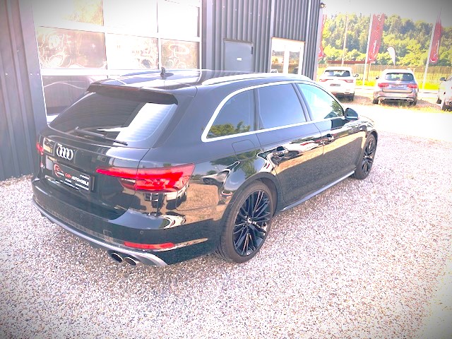 AUDI S4 Avant 3.0 V6 TFSI quattro S-Tronic-image-16