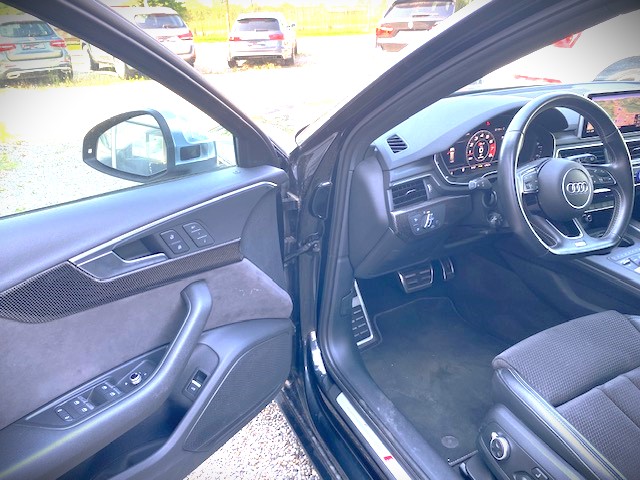 AUDI S4 Avant 3.0 V6 TFSI quattro S-Tronic-image-7