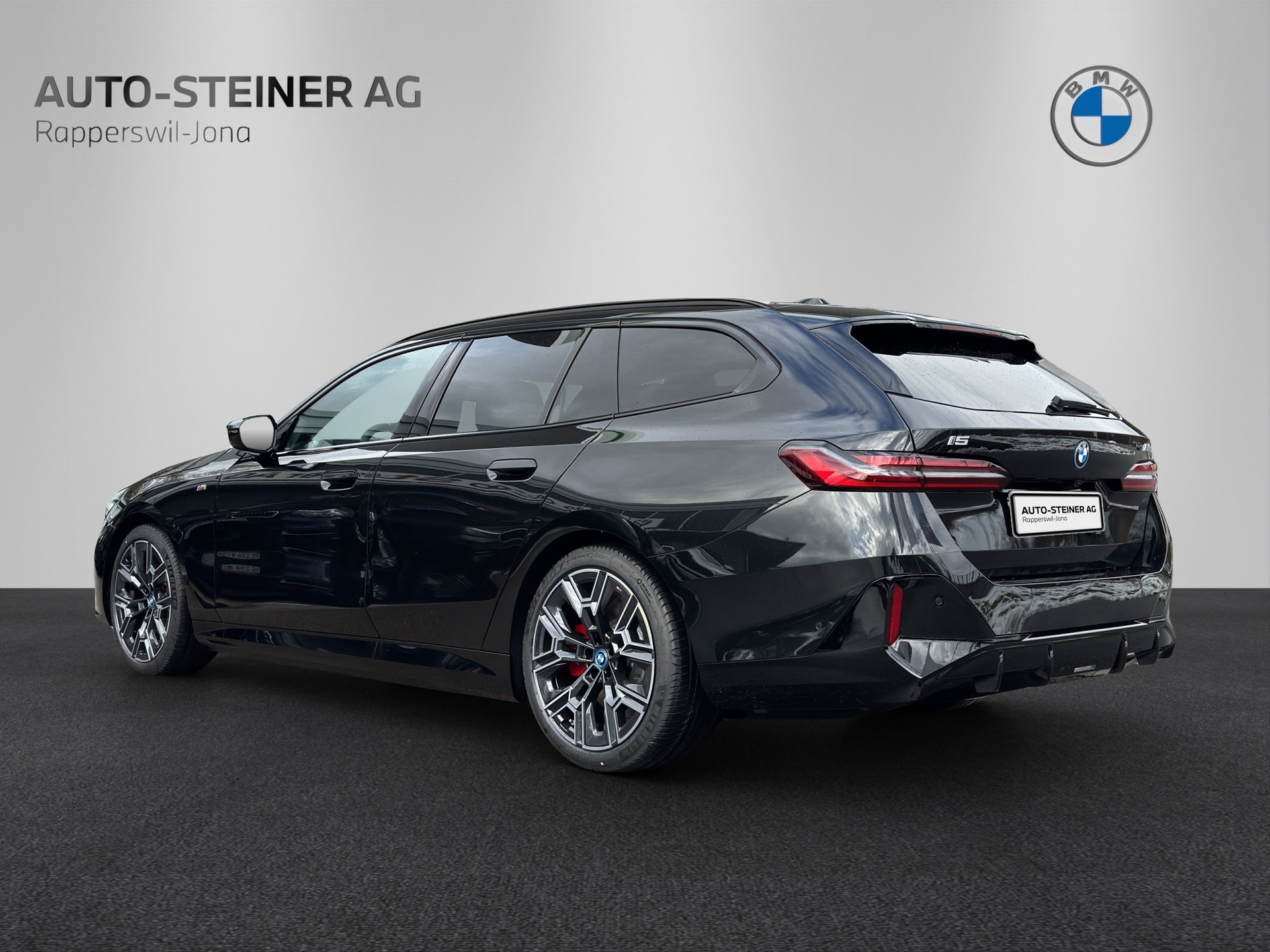 BMW i5 M60 Touring M Sport Pro-image-2