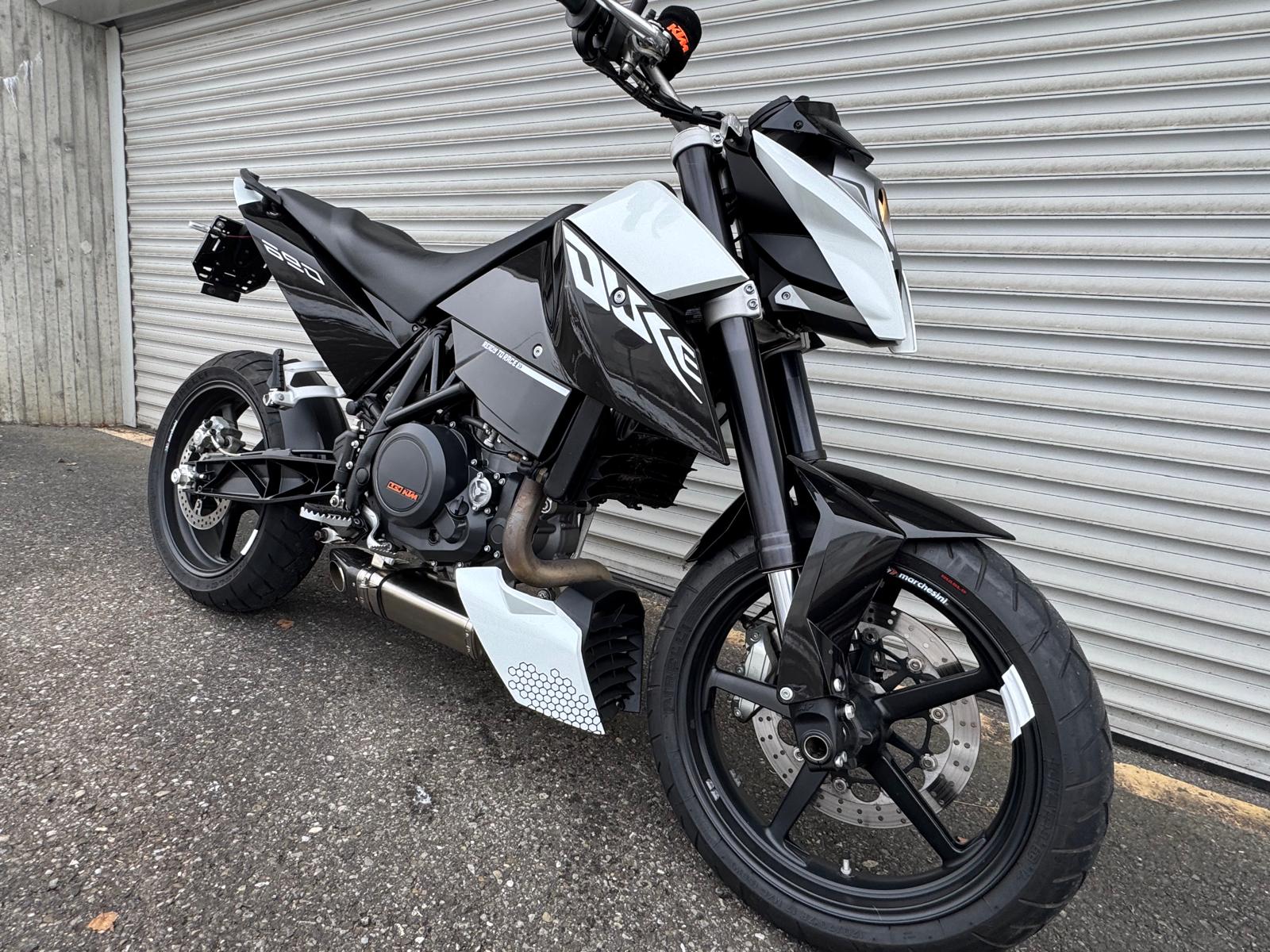 KTM 690 Duke III-image-2