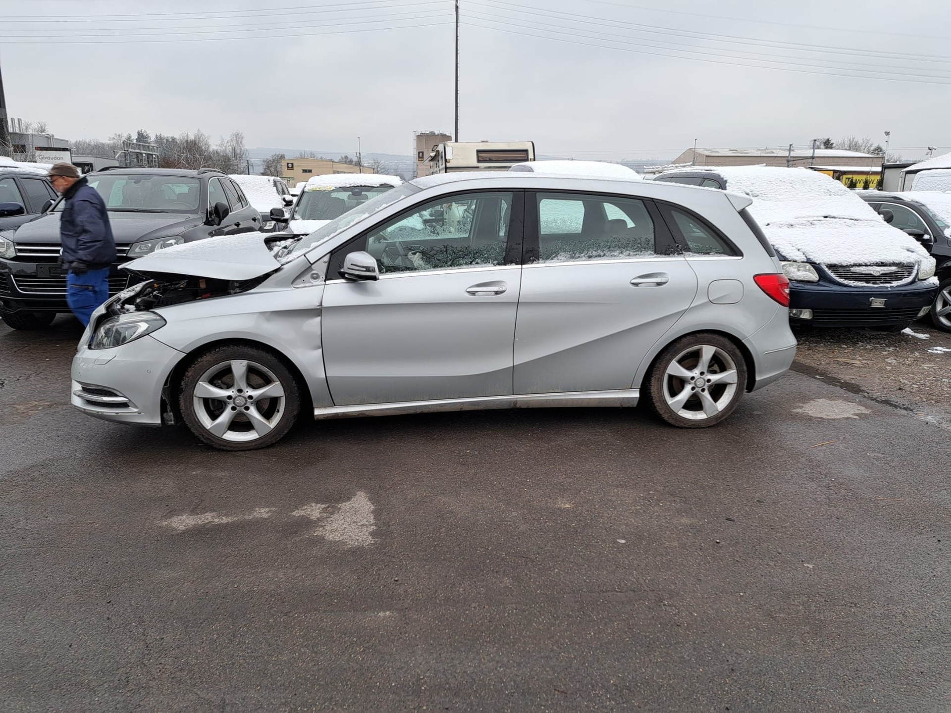 MERCEDES-BENZ B 180 7G-DCT-image-9