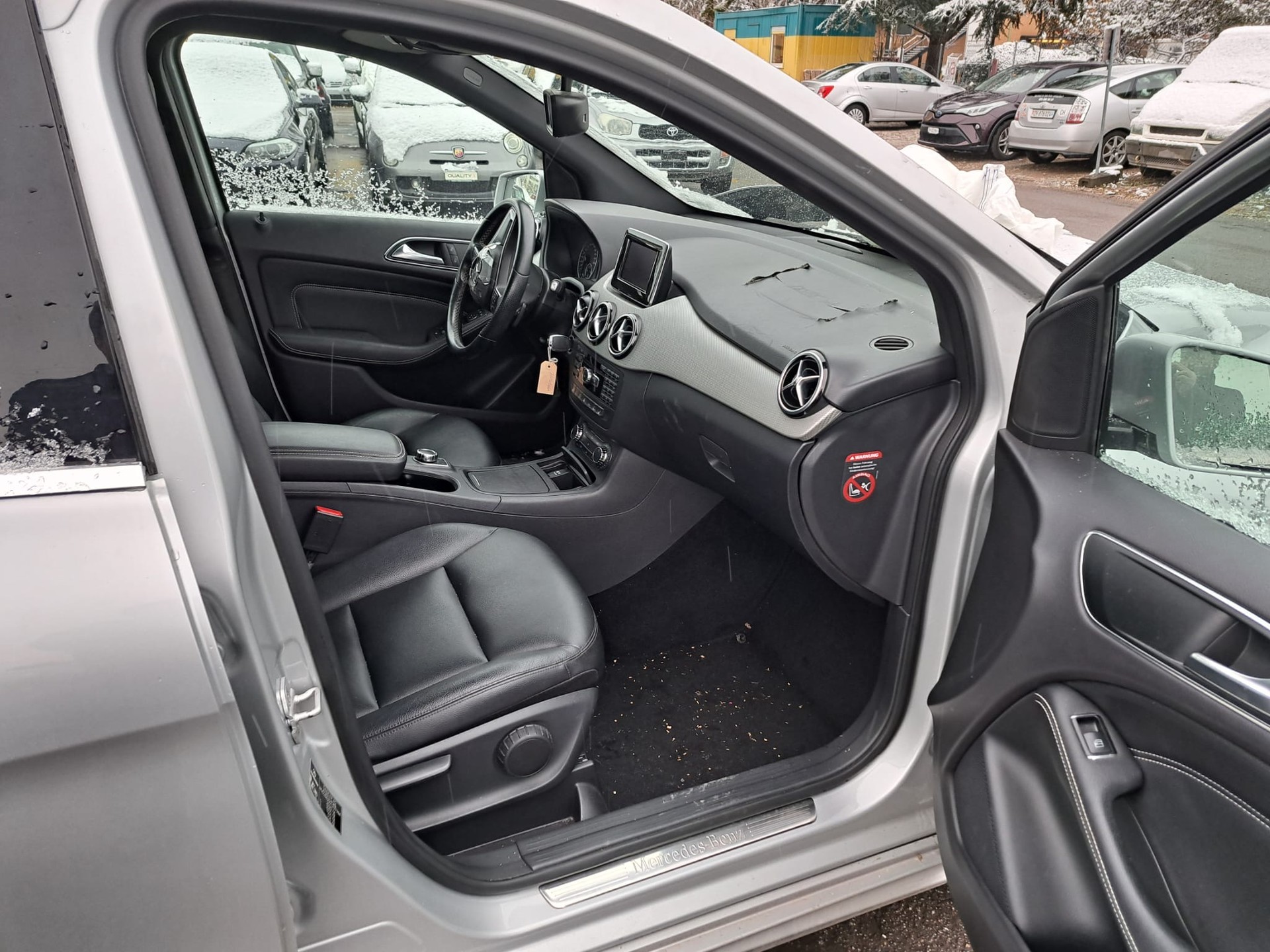 MERCEDES-BENZ B 180 7G-DCT-image-7