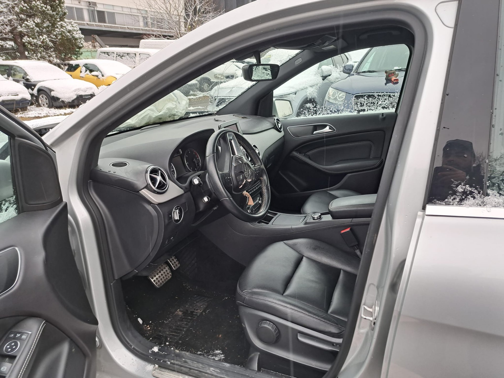 MERCEDES-BENZ B 180 7G-DCT-image-6