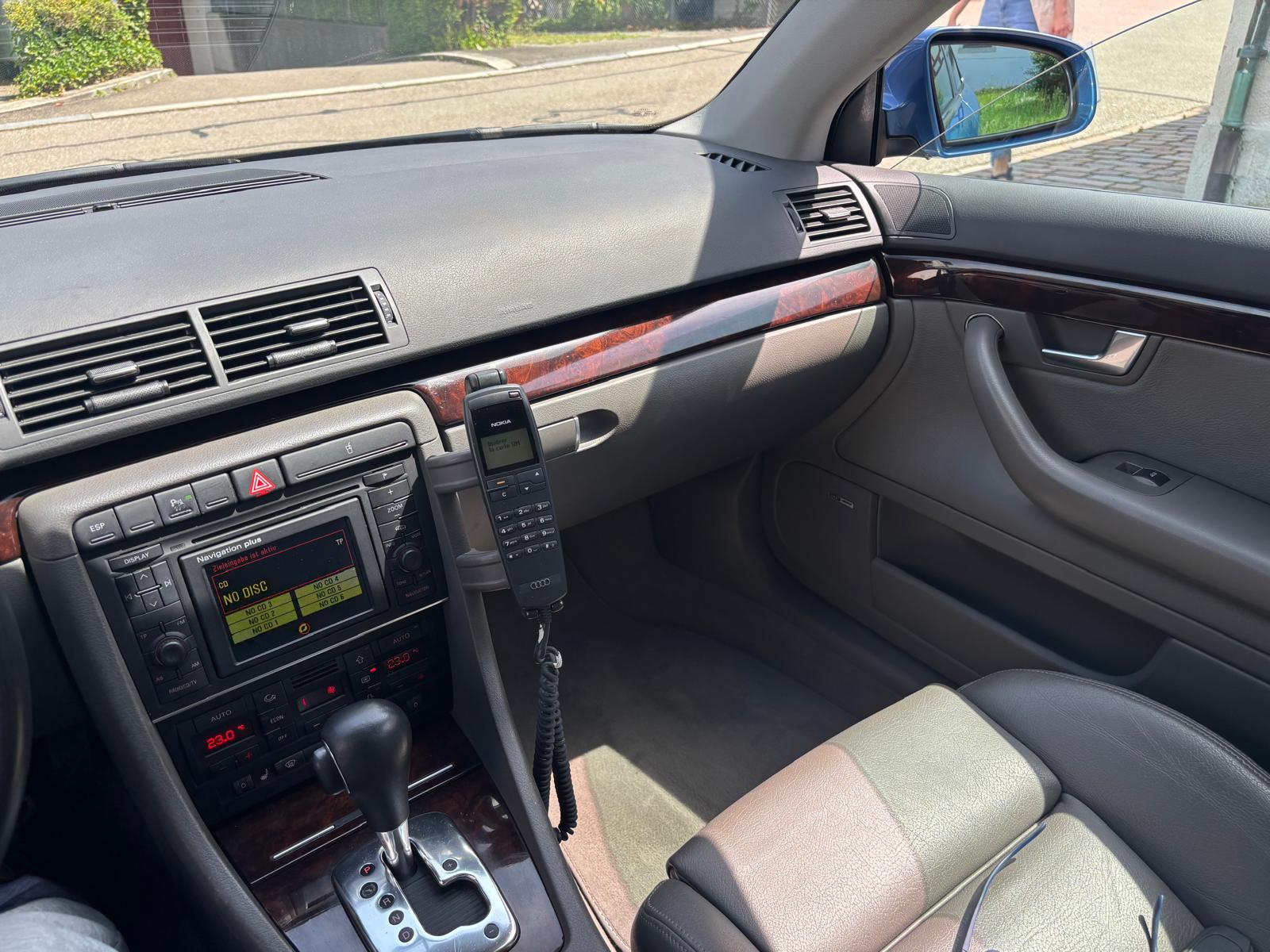 AUDI A4 3.0 V6-image-9