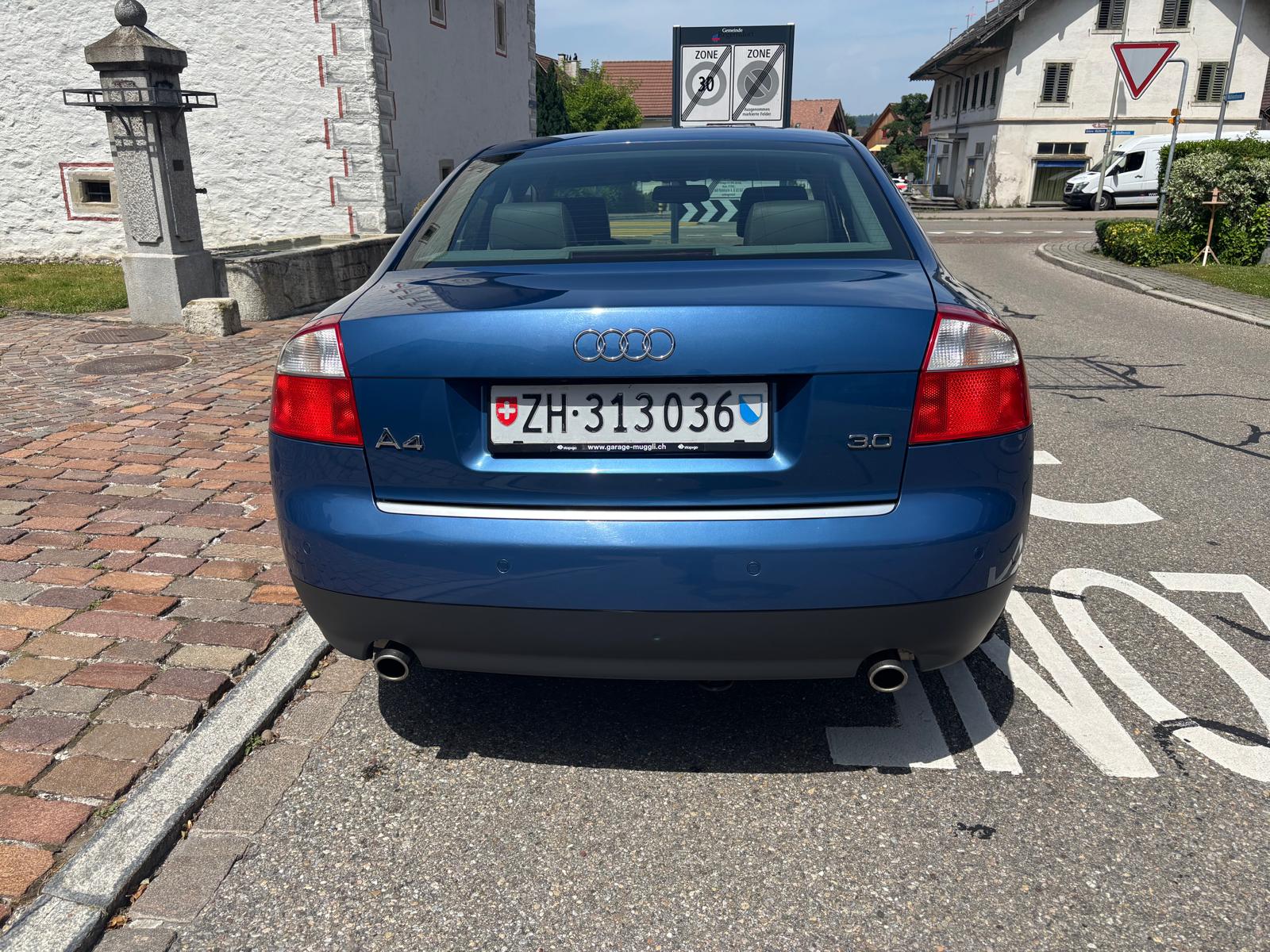 AUDI A4 3.0 V6-image-5