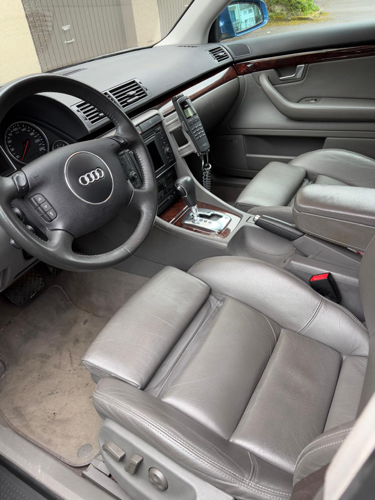 AUDI A4 3.0 V6-image-11
