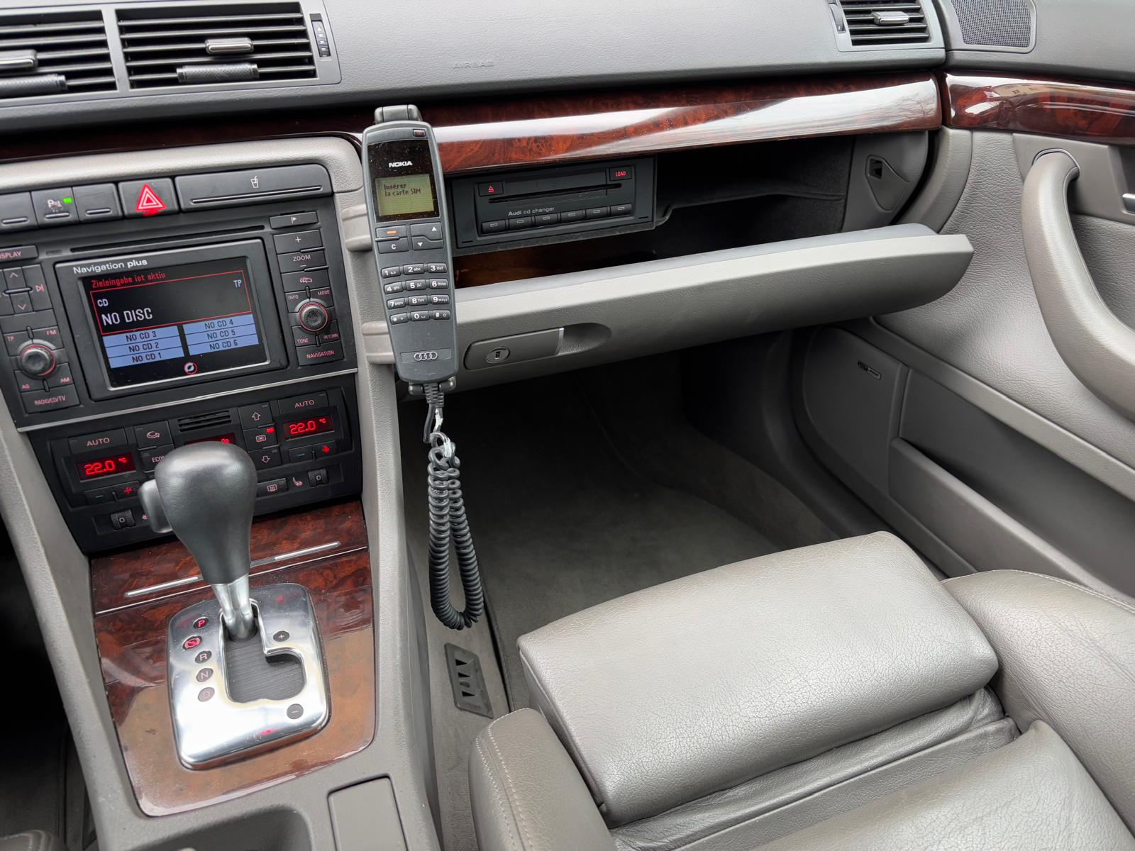 AUDI A4 3.0 V6-image-12