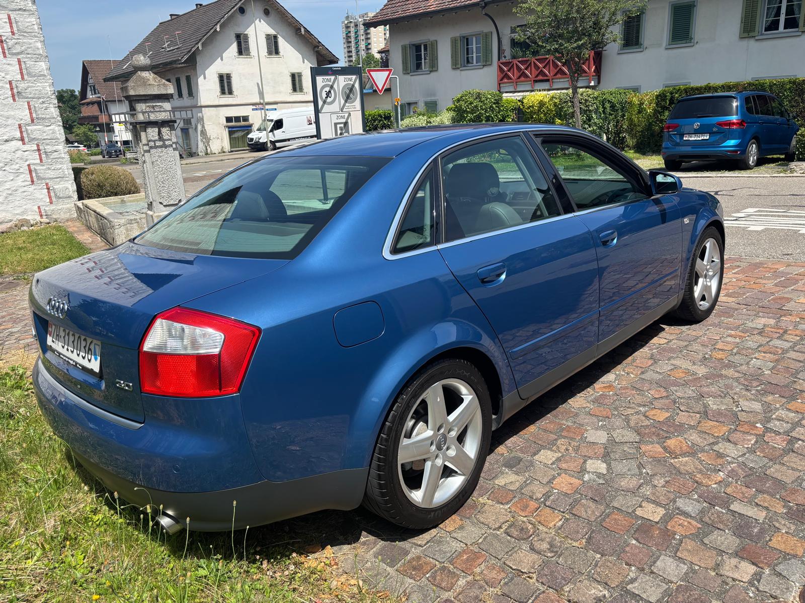 AUDI A4 3.0 V6-image-2