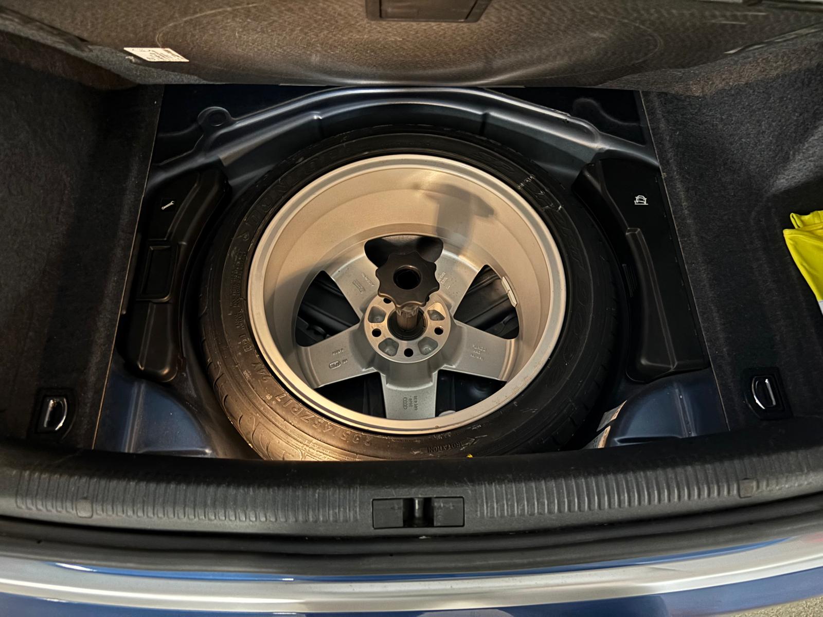 AUDI A4 3.0 V6-image-13