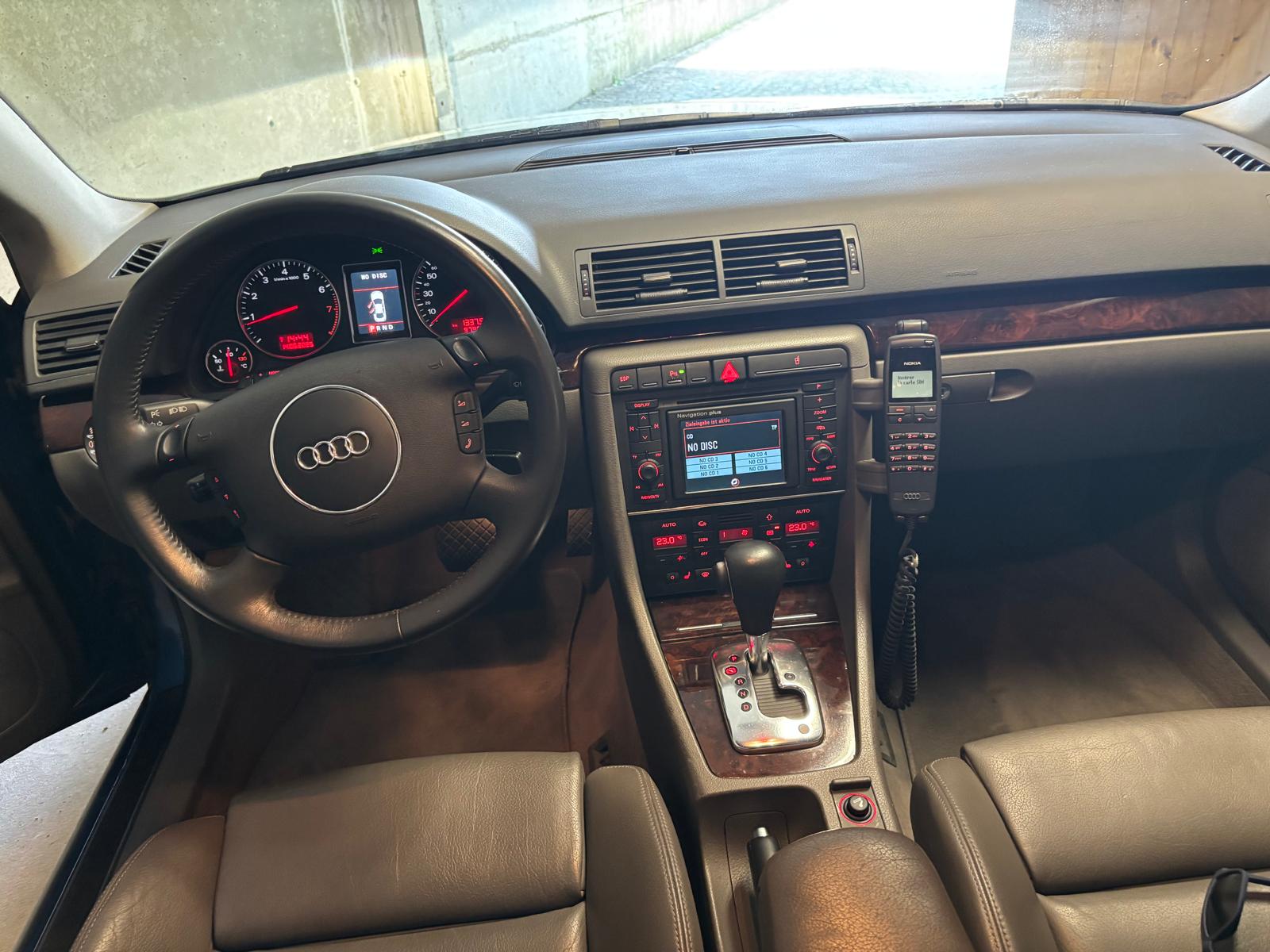 AUDI A4 3.0 V6-image-7