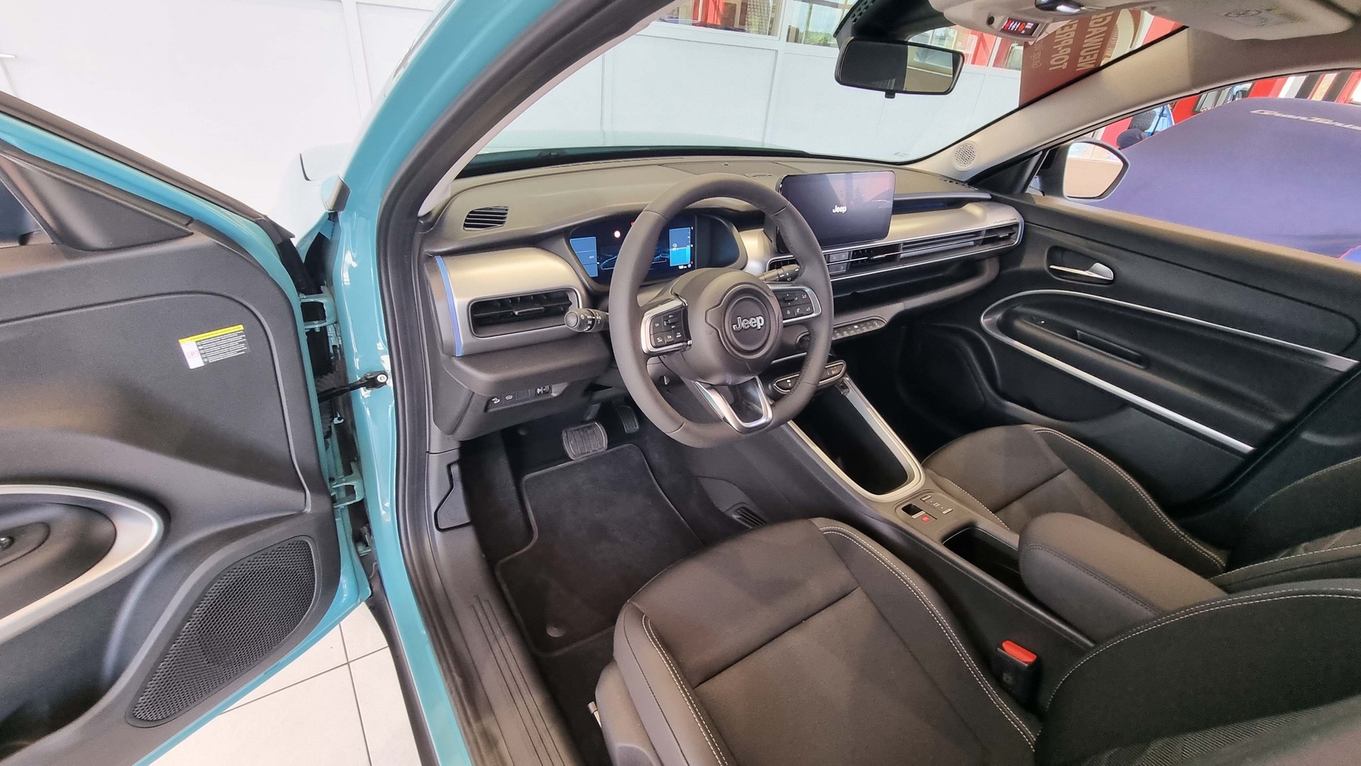 JEEP Avenger Altitude-image-12