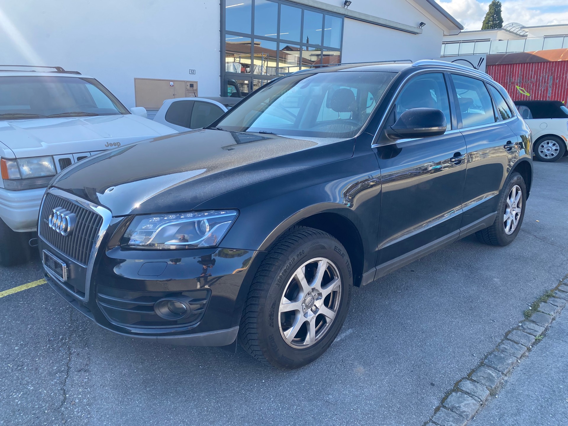 AUDI Q5 2.0 TFSI quattro S-tronic-image-1