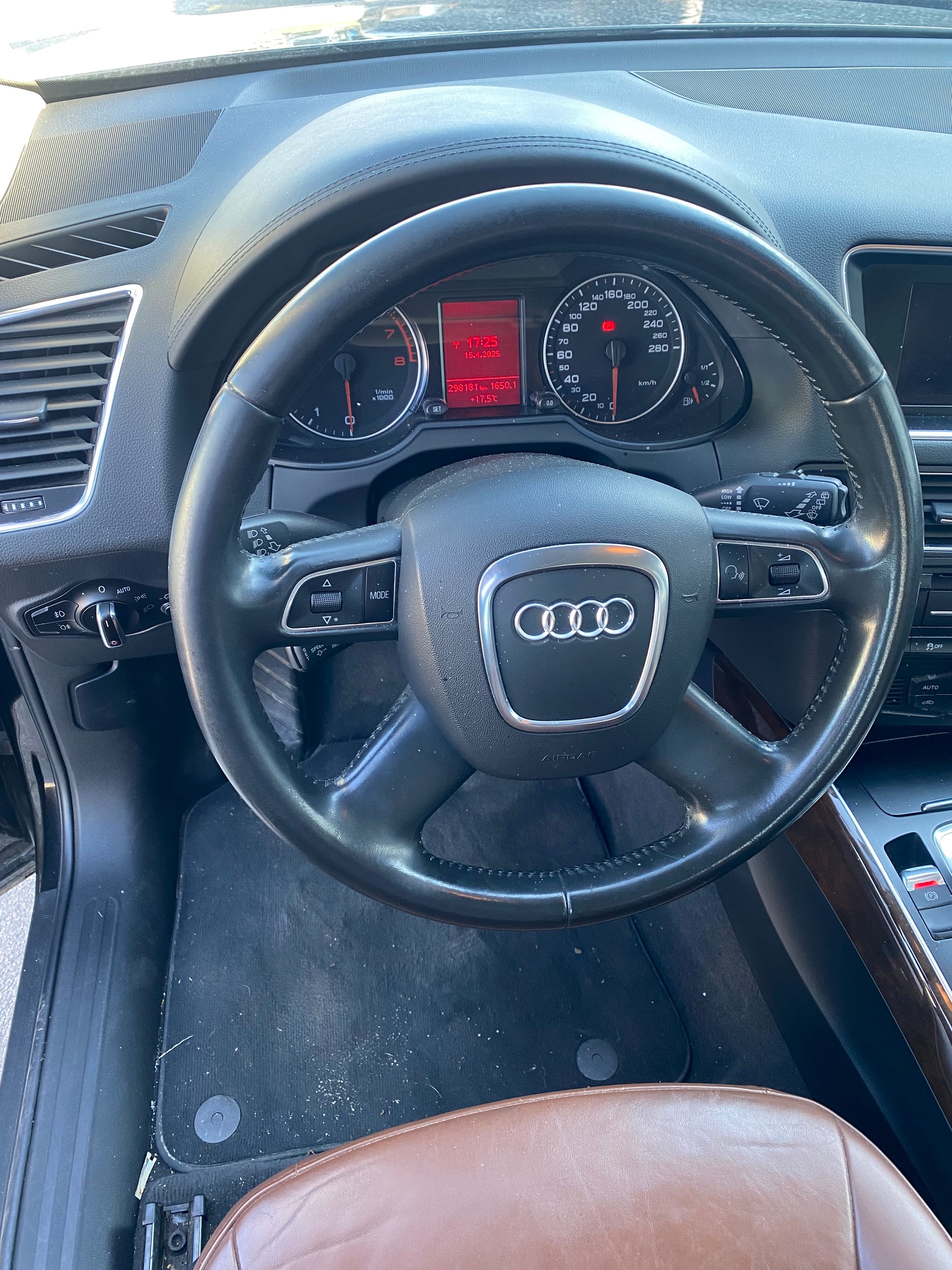 AUDI Q5 2.0 TFSI quattro S-tronic-image-3