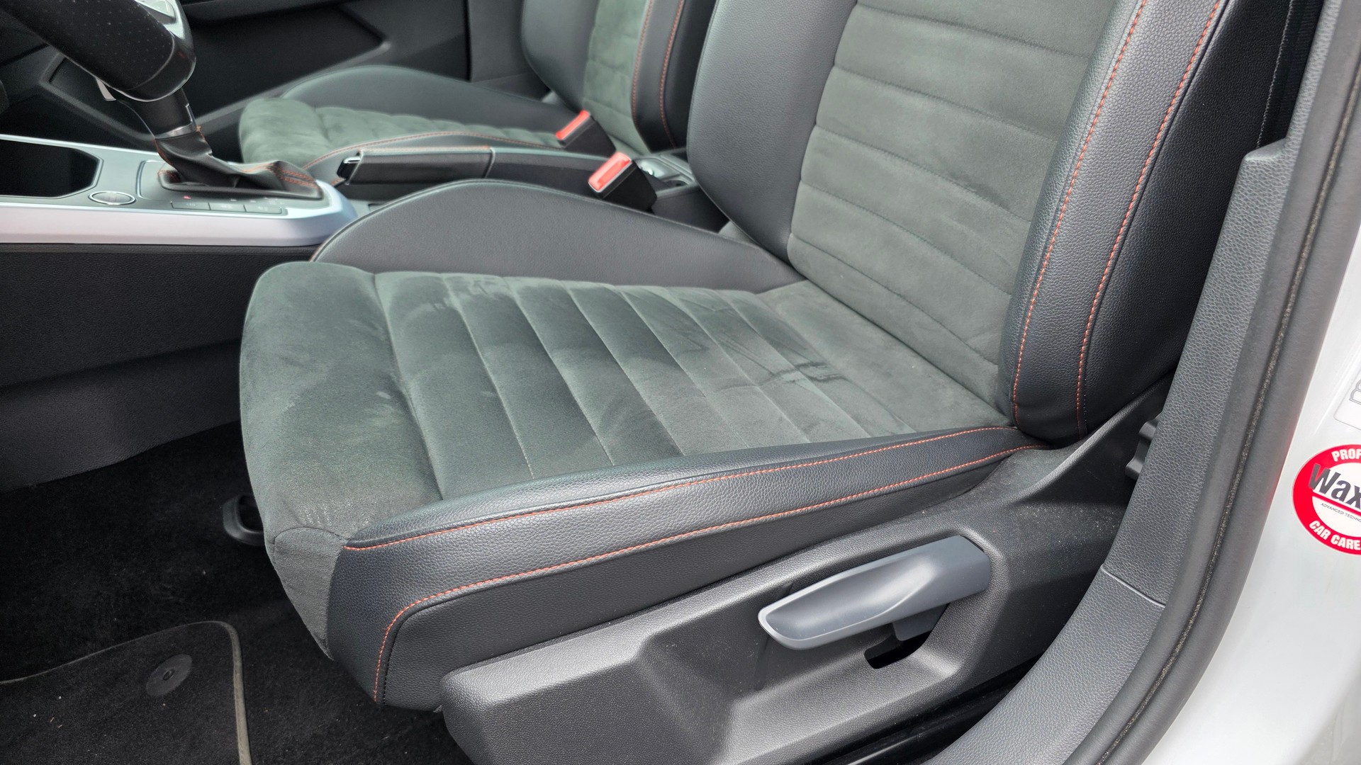 SEAT Arona 1.5 Eco TSI FR DSG-image-13