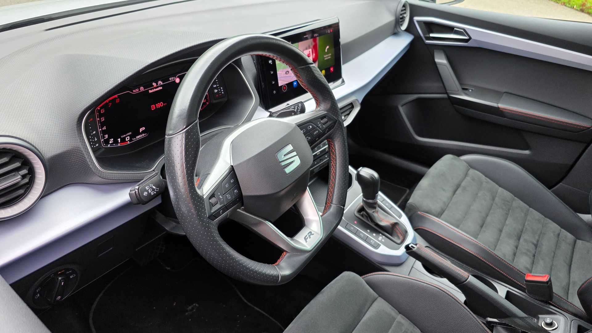 SEAT Arona 1.5 Eco TSI FR DSG-image-14