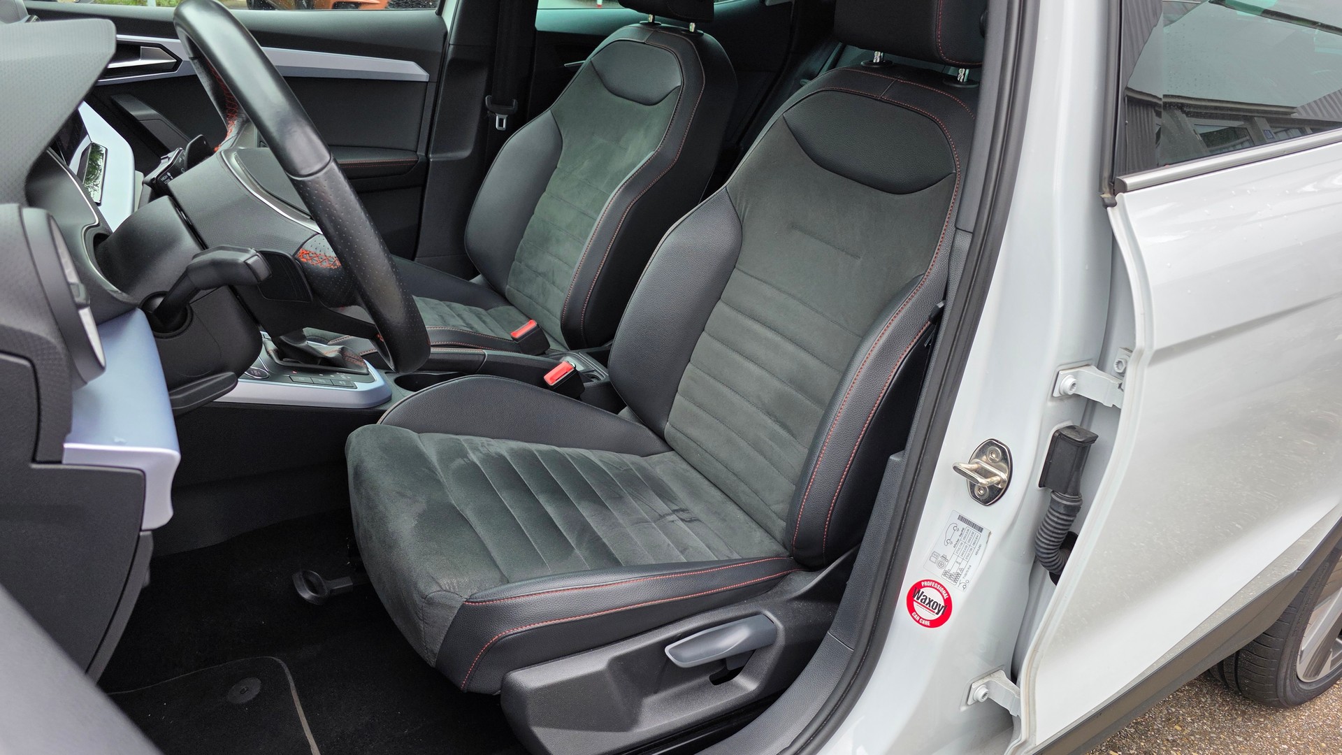 SEAT Arona 1.5 Eco TSI FR DSG-image-11
