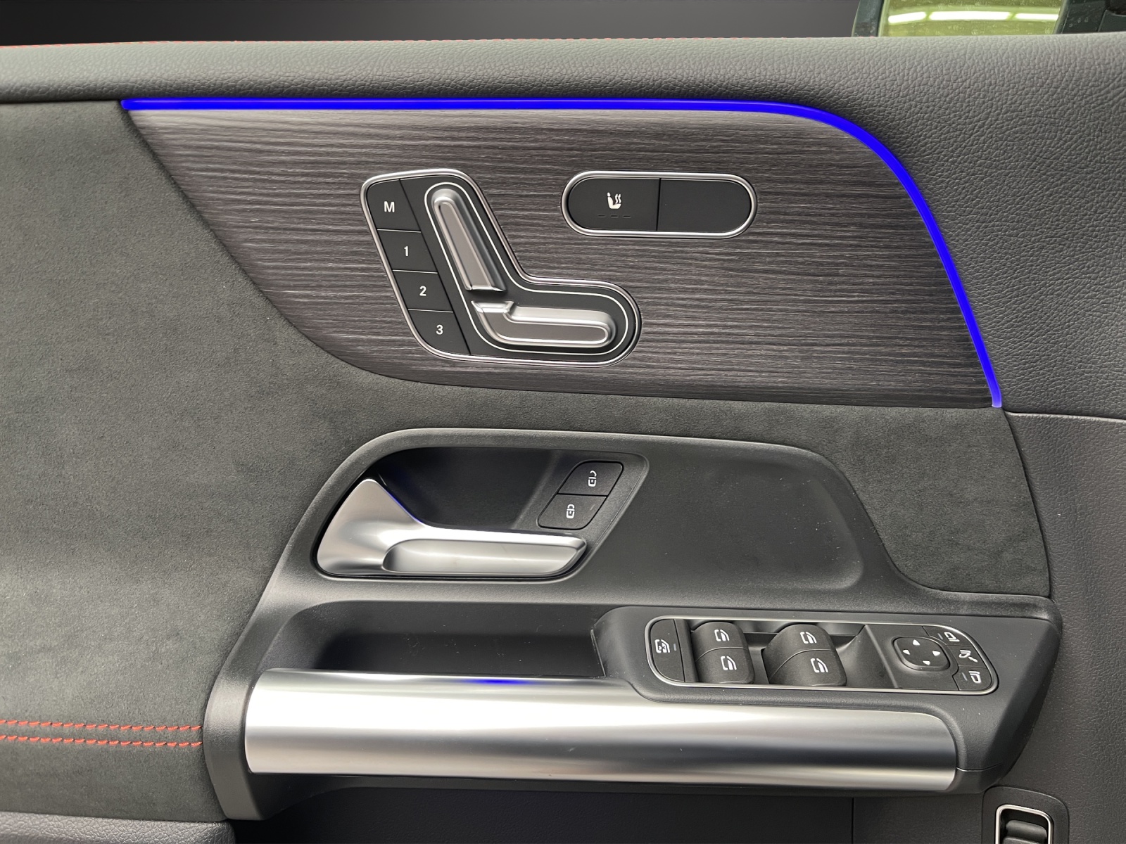 MERCEDES-BENZ B 200 7G-DCT-image-11