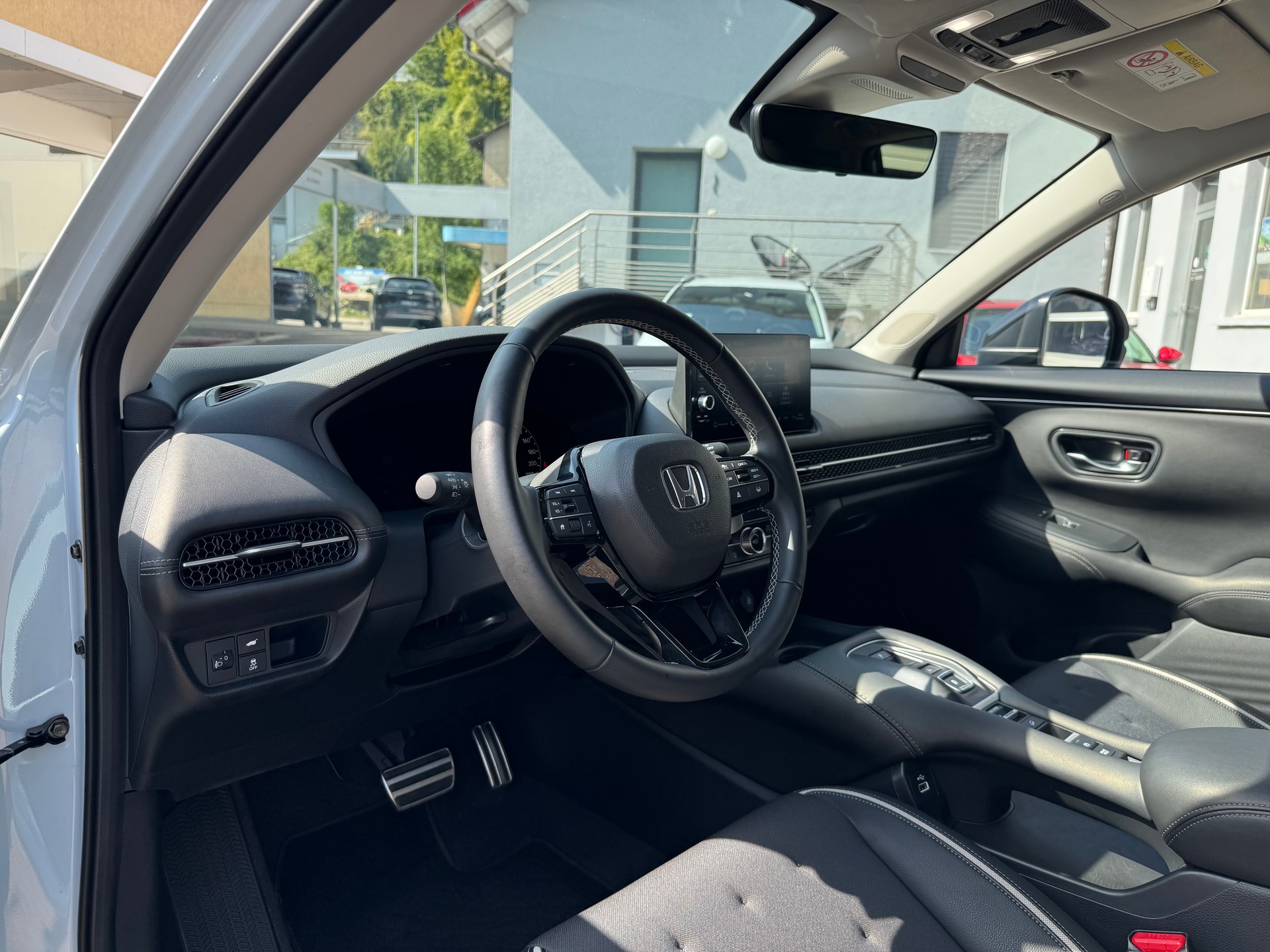 HONDA ZR-V 2.0i MMD Hybrid Sport Automatic-image-10