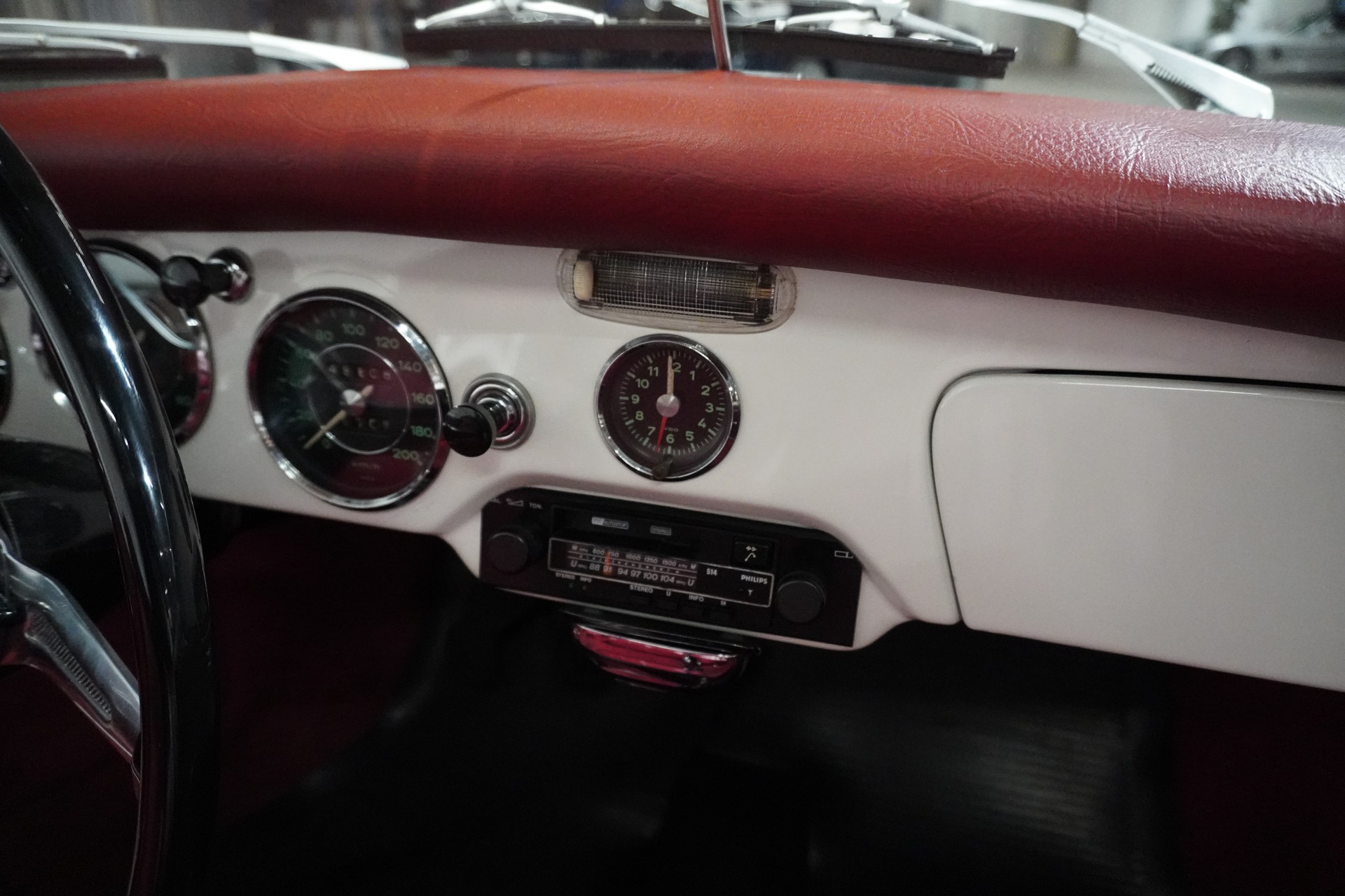 PORSCHE BT5 Cabriolet-image-13