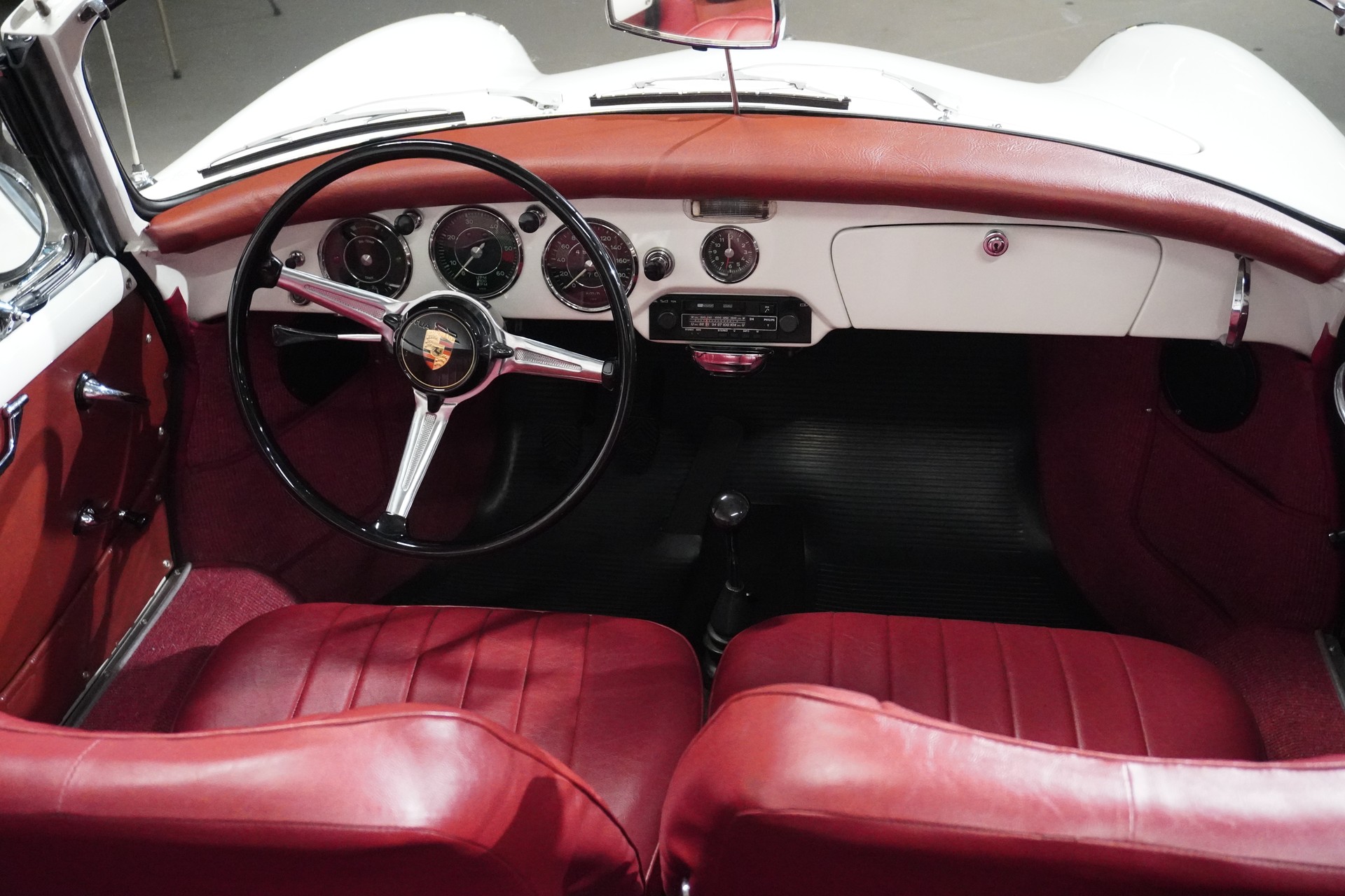 PORSCHE BT5 Cabriolet-image-10