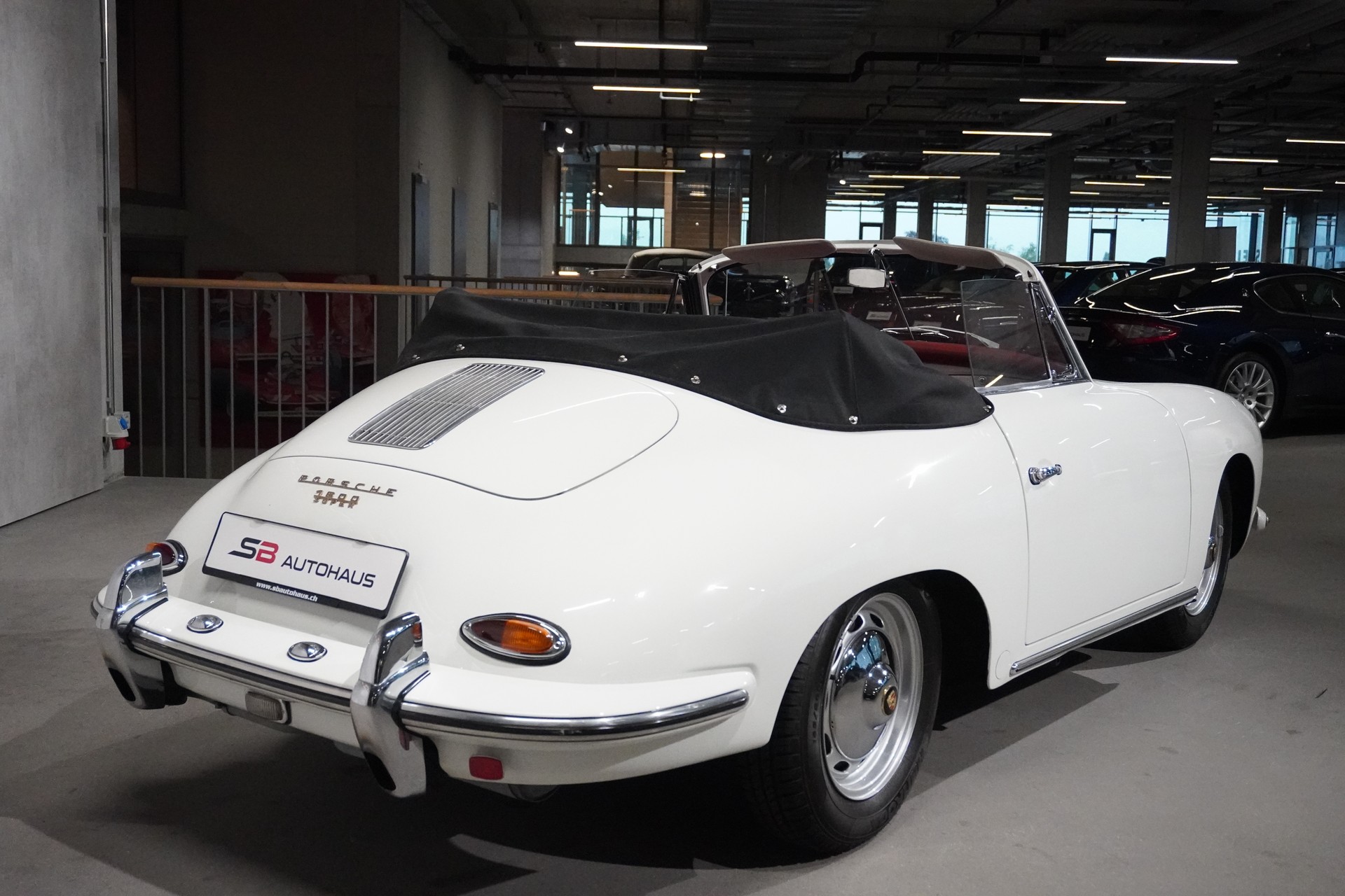 PORSCHE BT5 Cabriolet-image-8