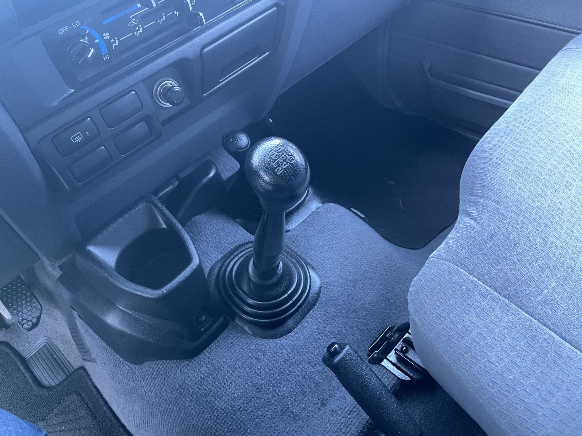 TOYOTA Land Cruiser HZJ 76 4.2 D-image-9