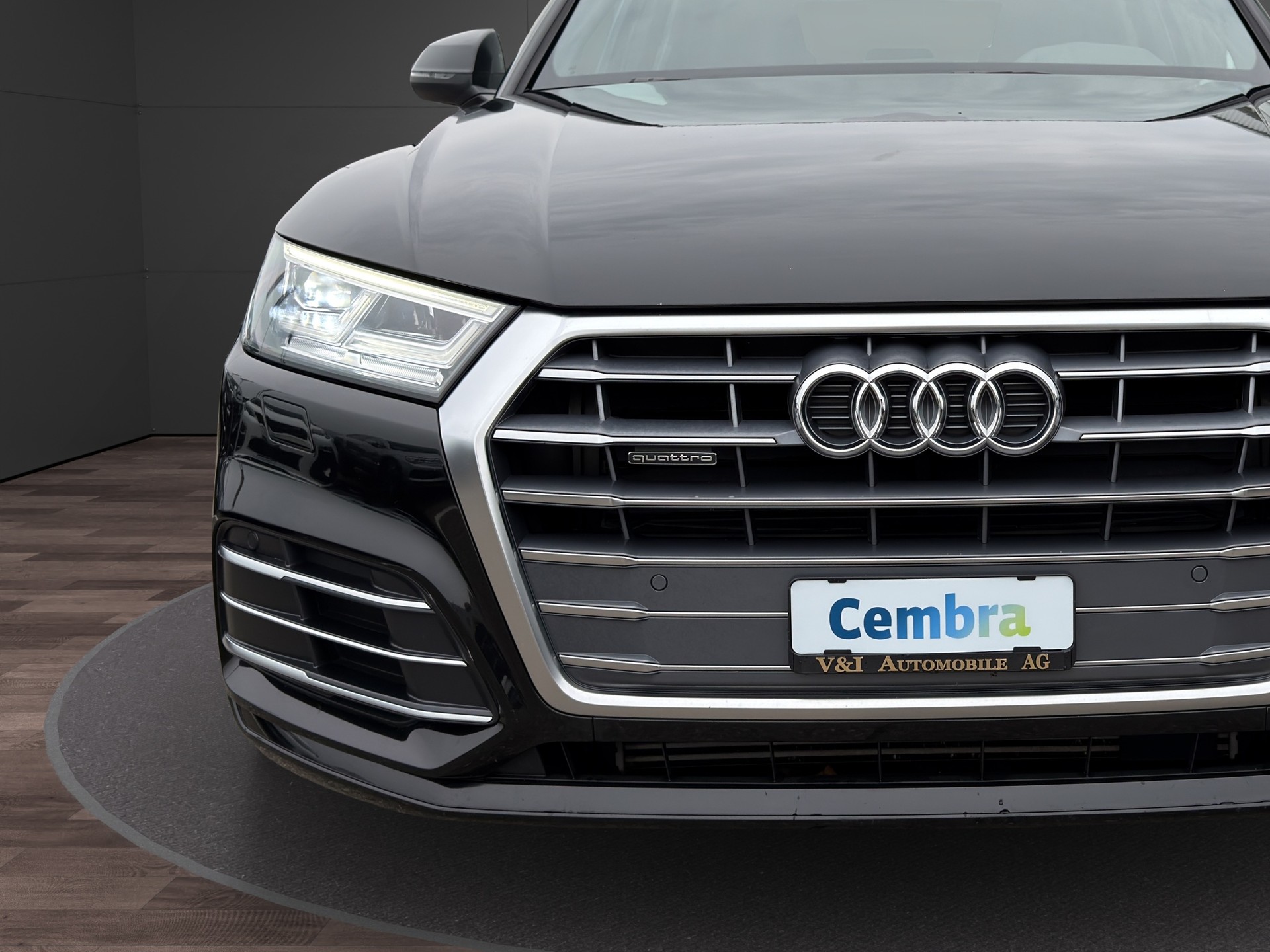 AUDI Q5 2.0 TFSI sport quattro S-tronic-image-8