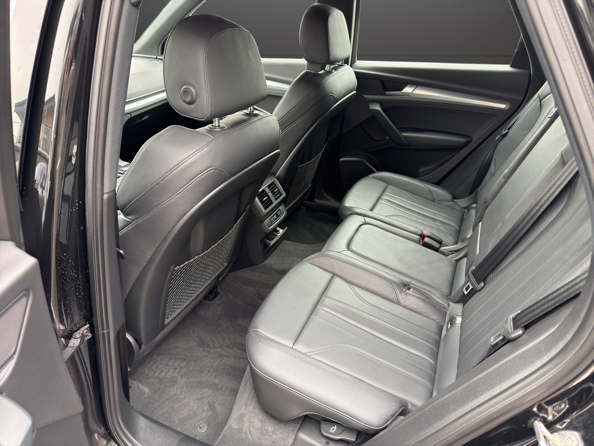 AUDI Q5 2.0 TFSI sport quattro S-tronic-image-21