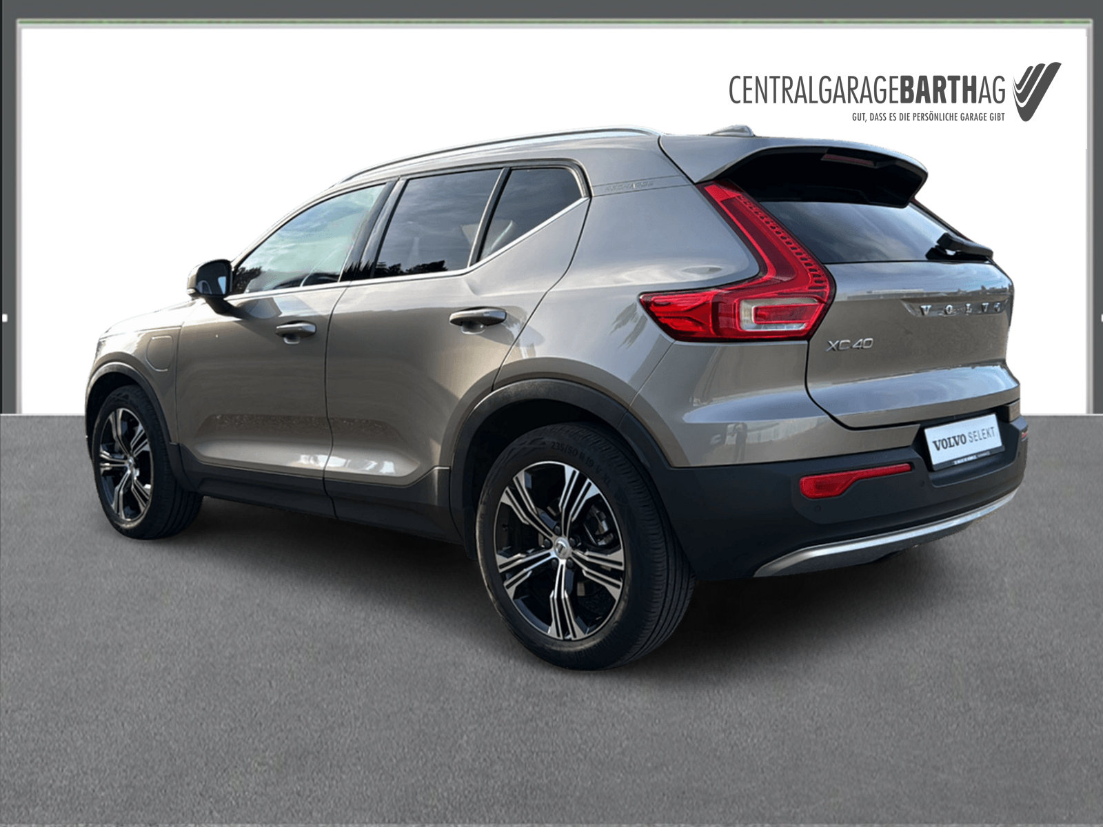 VOLVO XC40 1.5 T4 PiH Inscription-image-7