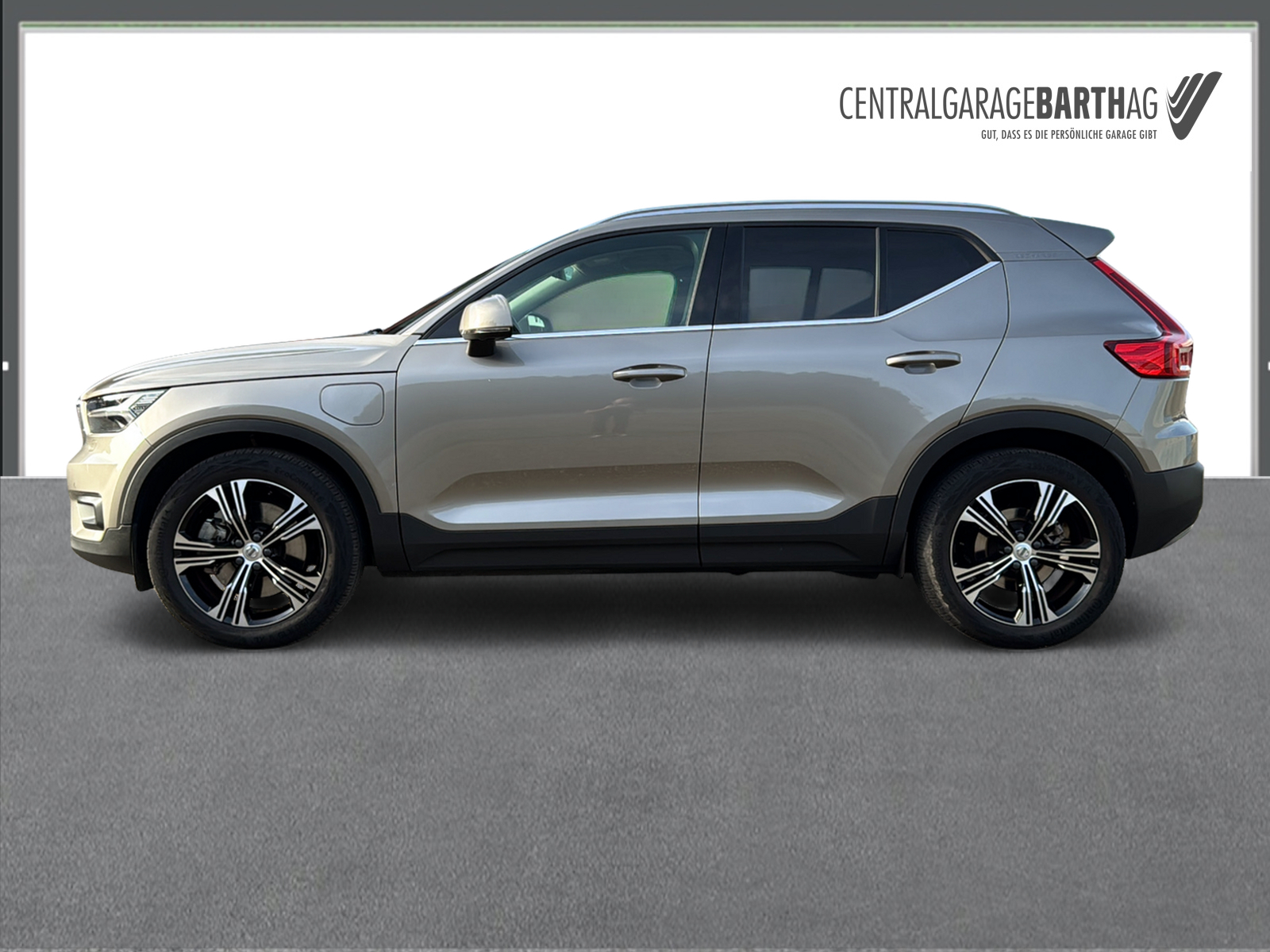 VOLVO XC40 1.5 T4 PiH Inscription-image-4