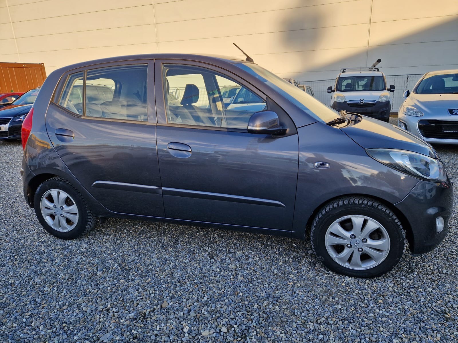 HYUNDAI i10 1.2 Style Automatic-image-1