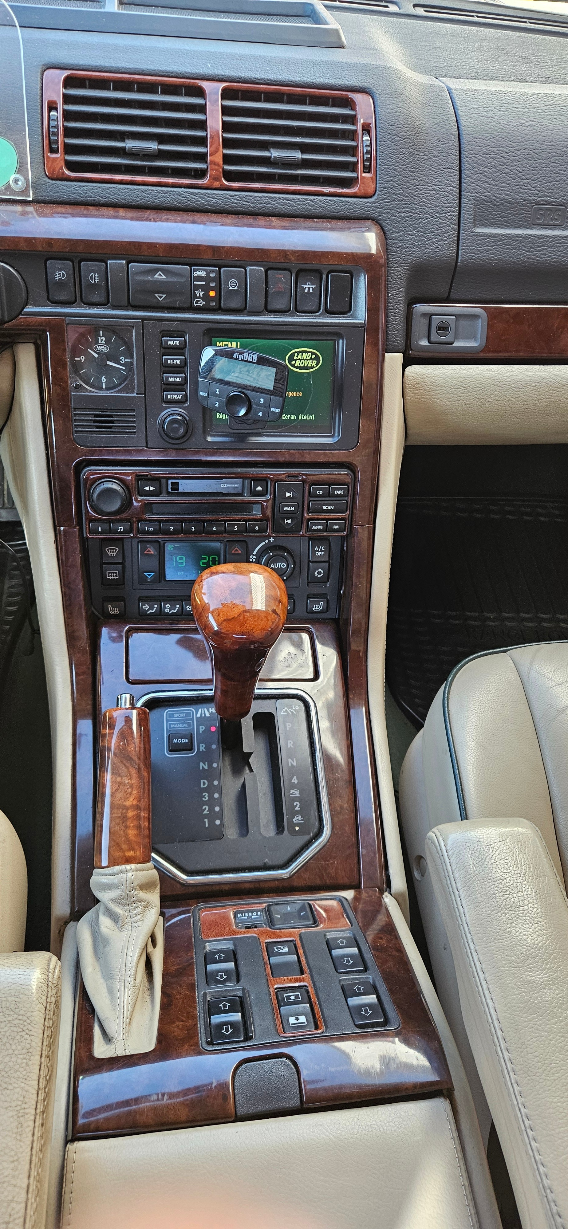 LAND ROVER Range Rover 4.6 Vogue-image-5