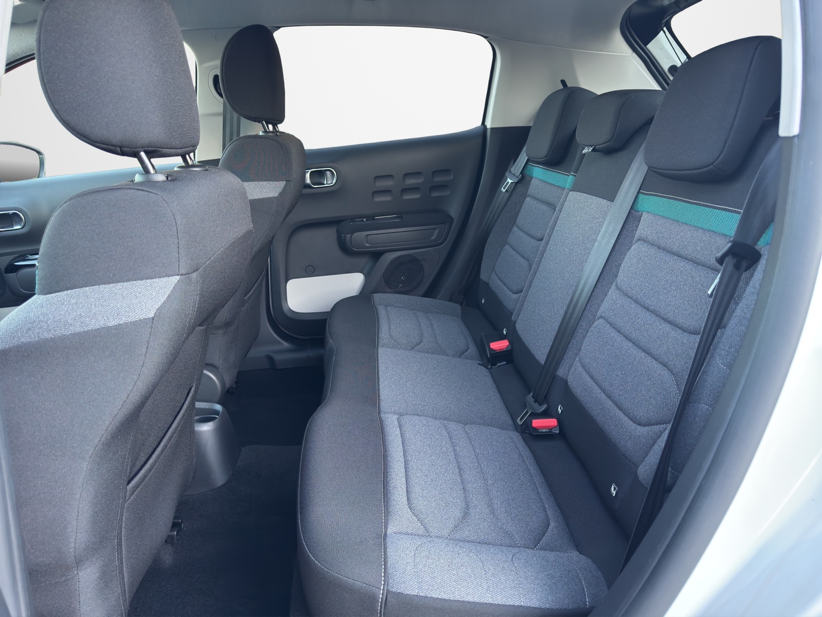 CITROEN C3 1.2i PureTech Swiss Edition EAT6-image-11