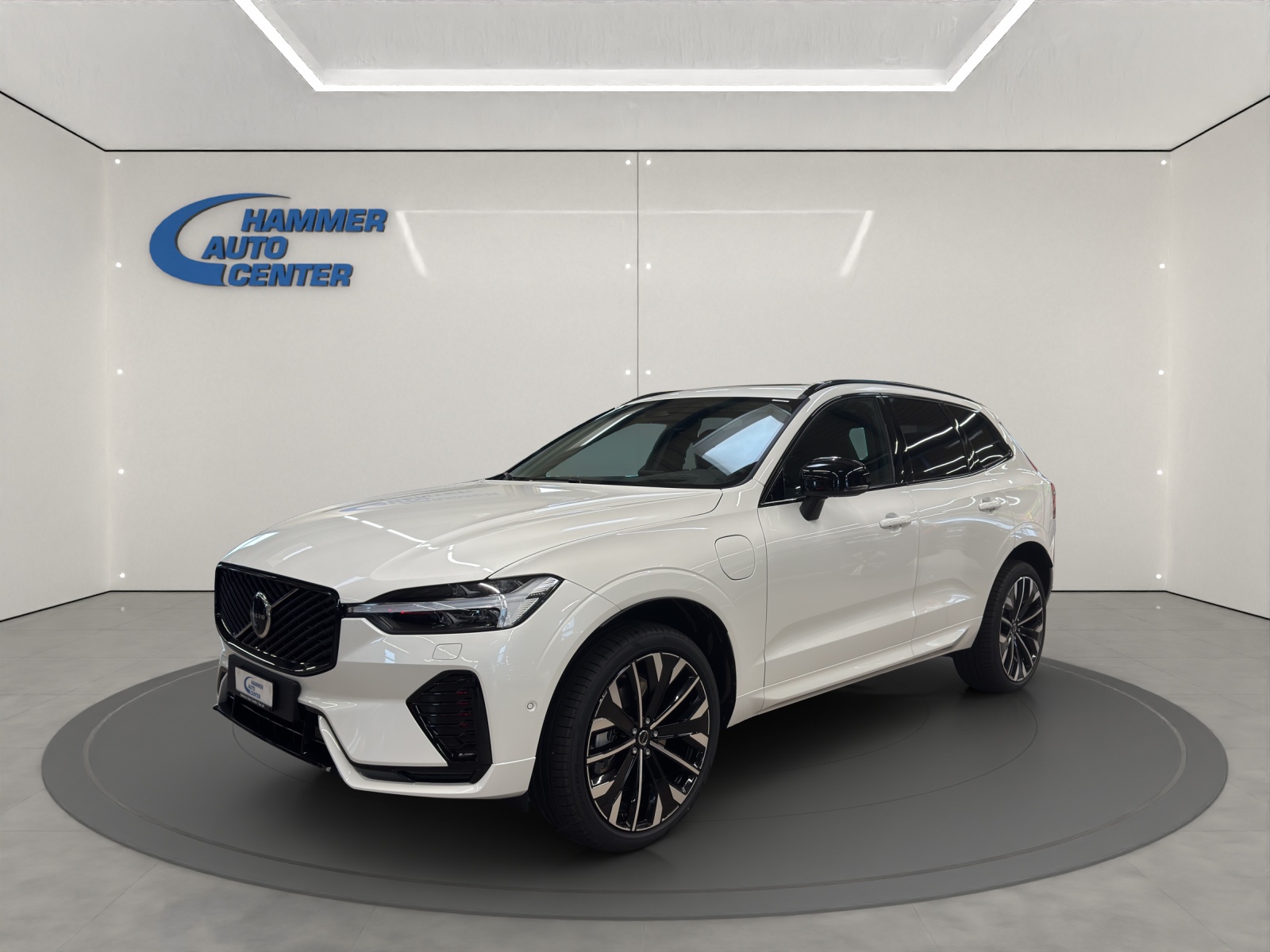 VOLVO XC60 2.0 T8 TE Ultra Dark eAWD-image-0