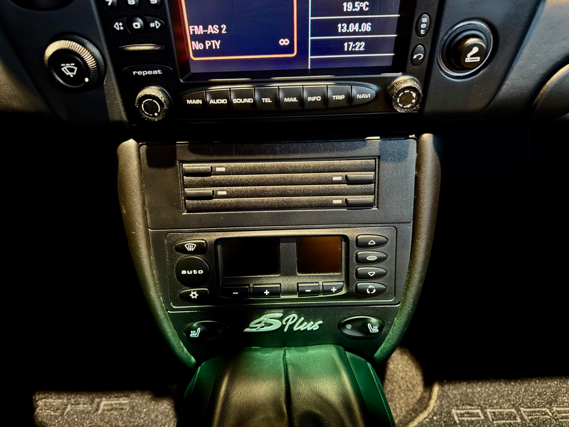PORSCHE 911 Carrera 4 S Plus Cab. avec Kit X51-image-13