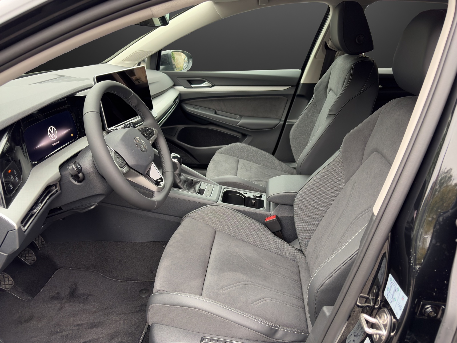 VW Golf 1.5 TSI Basis-image-7