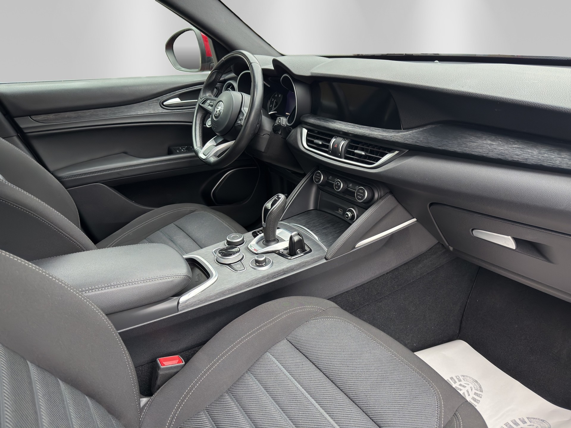 ALFA ROMEO Stelvio 2.0 Sprint Q4 Automatic-image-12