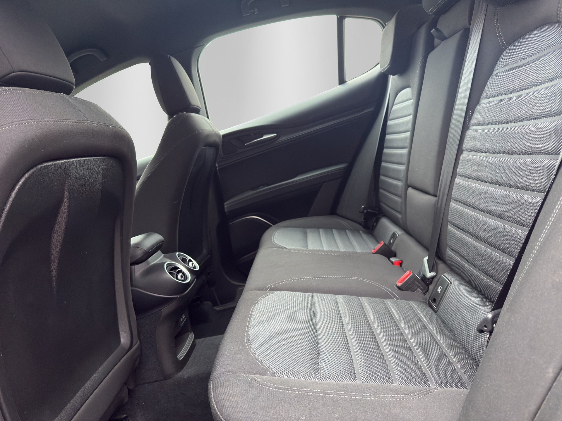 ALFA ROMEO Stelvio 2.0 Sprint Q4 Automatic-image-13