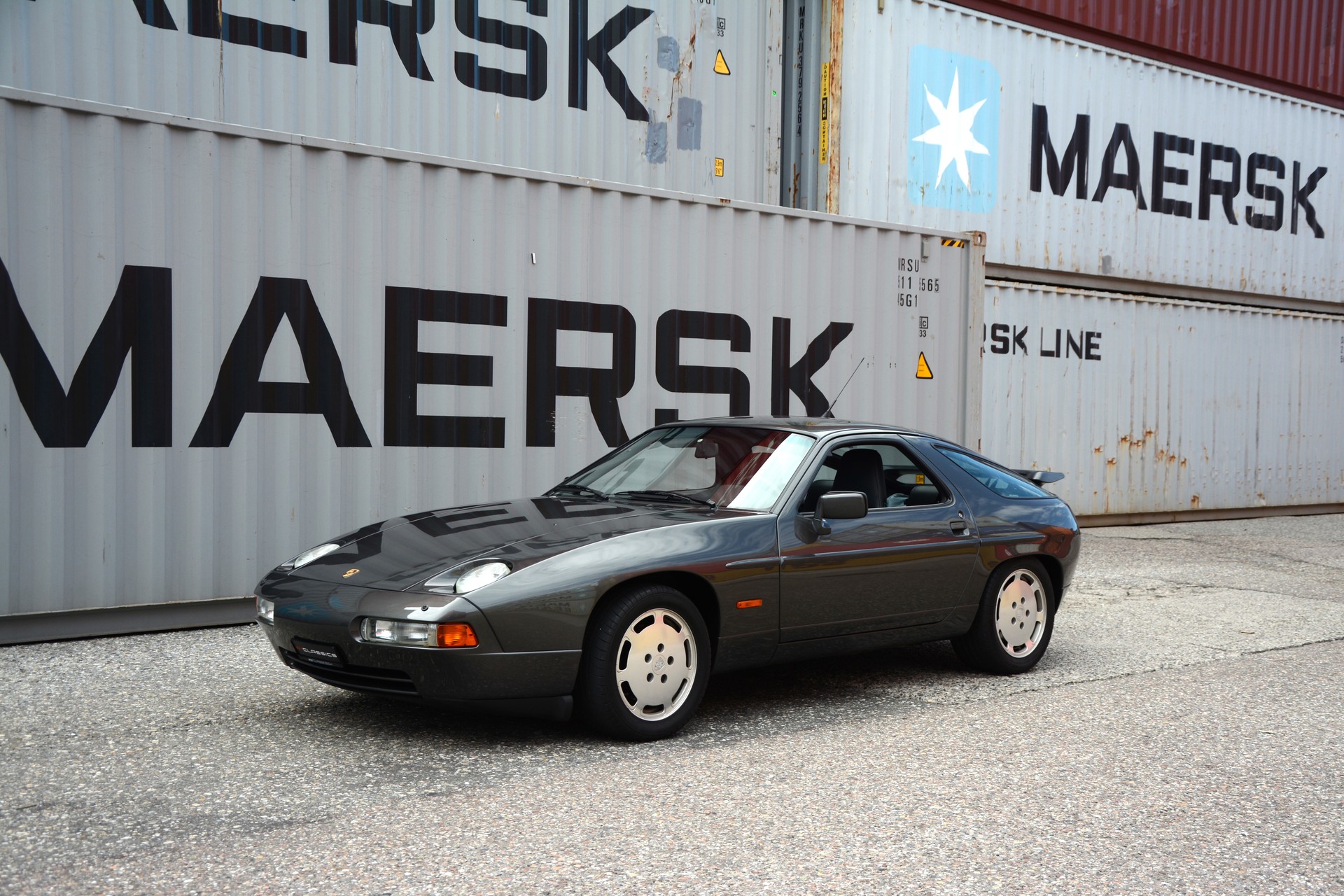 PORSCHE 928 5.0 S4-showroom-element-3