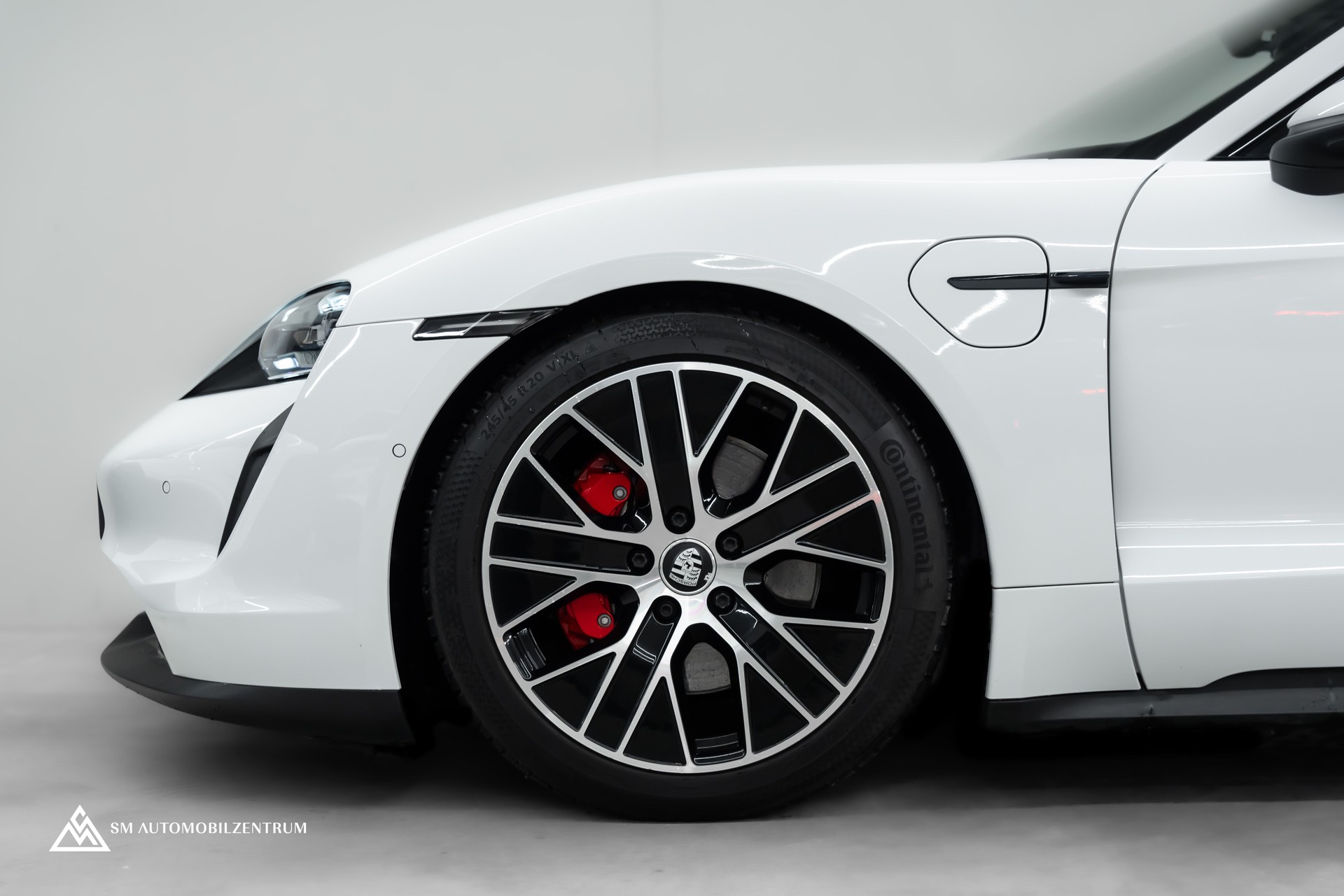 PORSCHE Taycan 4S Performance Batterie / Panorama / 360° / Hinterachslenkung / Bose-image-5