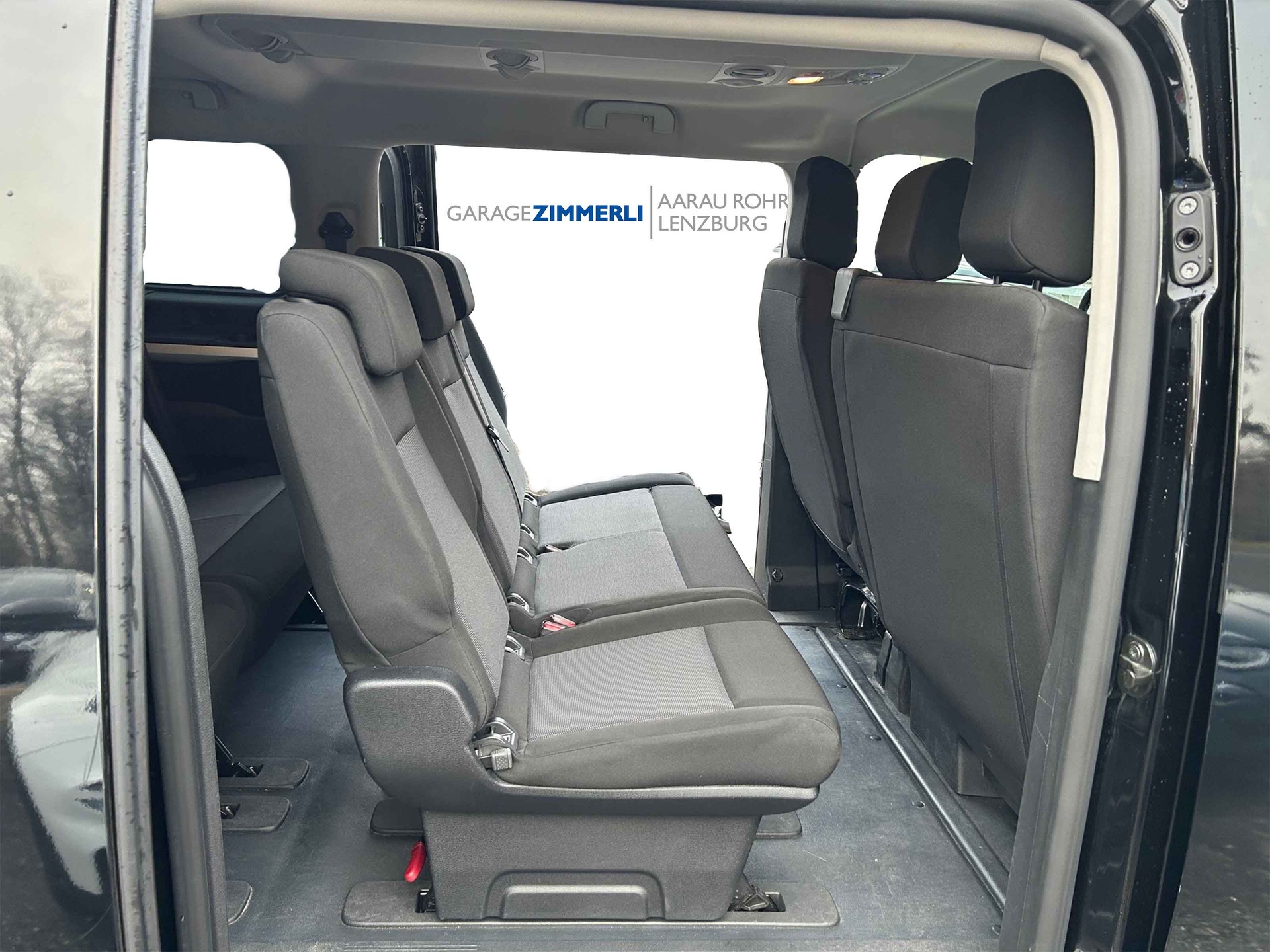 PEUGEOT Traveller 2.0 BlueHDi Business Standard EAT8-image-7