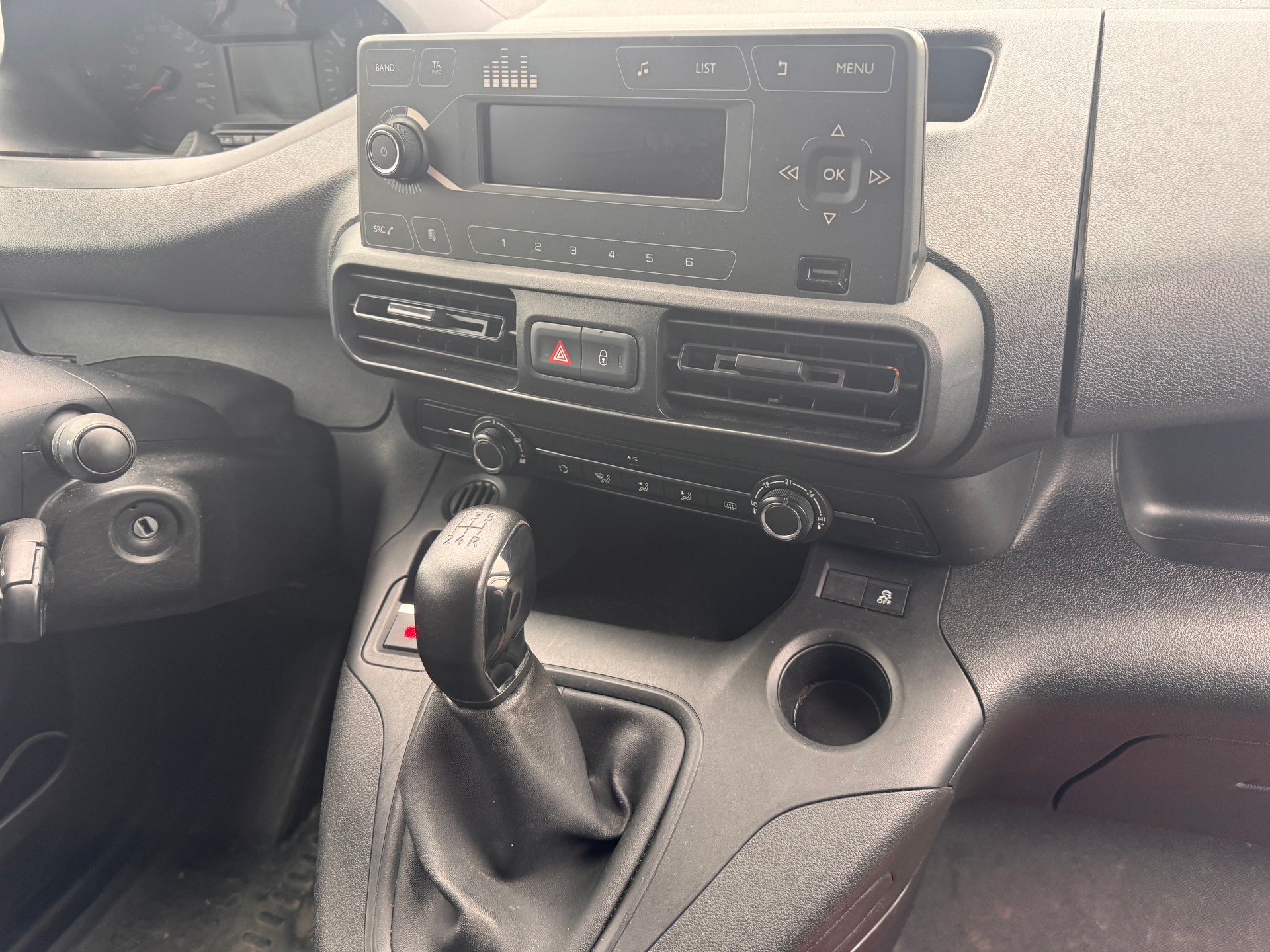 PEUGEOT Partner 1.6 Blue HDi s/s Asphalt 1000kg-image-7