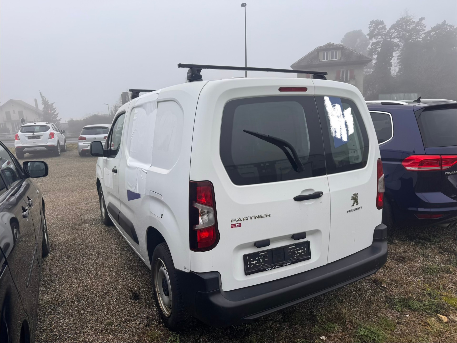 PEUGEOT Partner 1.6 Blue HDi s/s Asphalt 1000kg-image-2