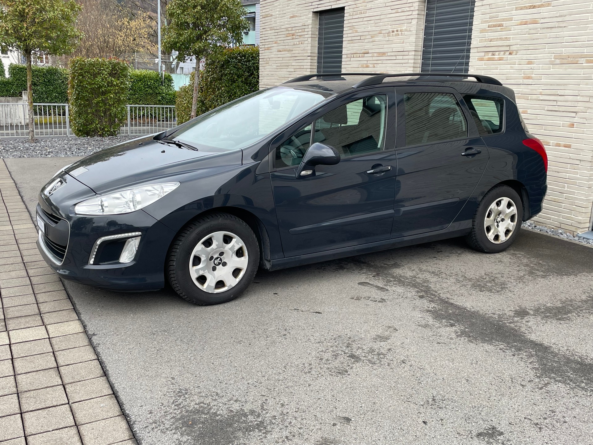 PEUGEOT 308 SW 1.6 HDI Business EGS6-image-2