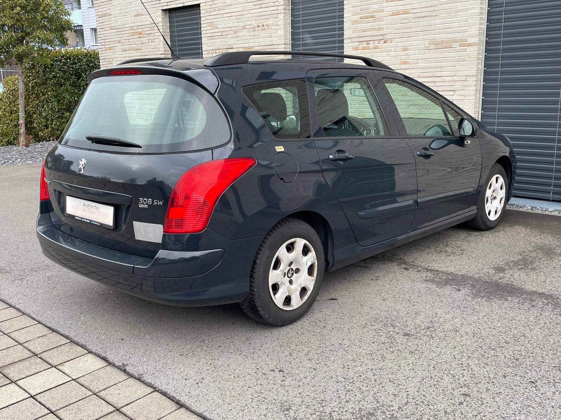 PEUGEOT 308 SW 1.6 HDI Business EGS6-image-8