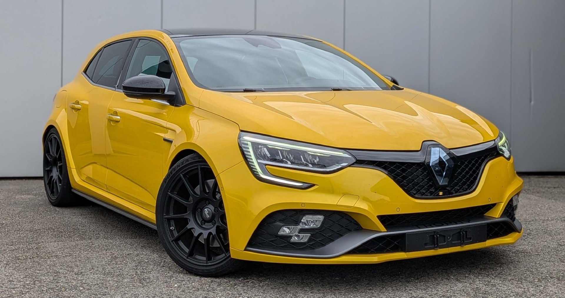 RENAULT Mégane Sport 1.8 Trophy Recaro Toit noir-image-1